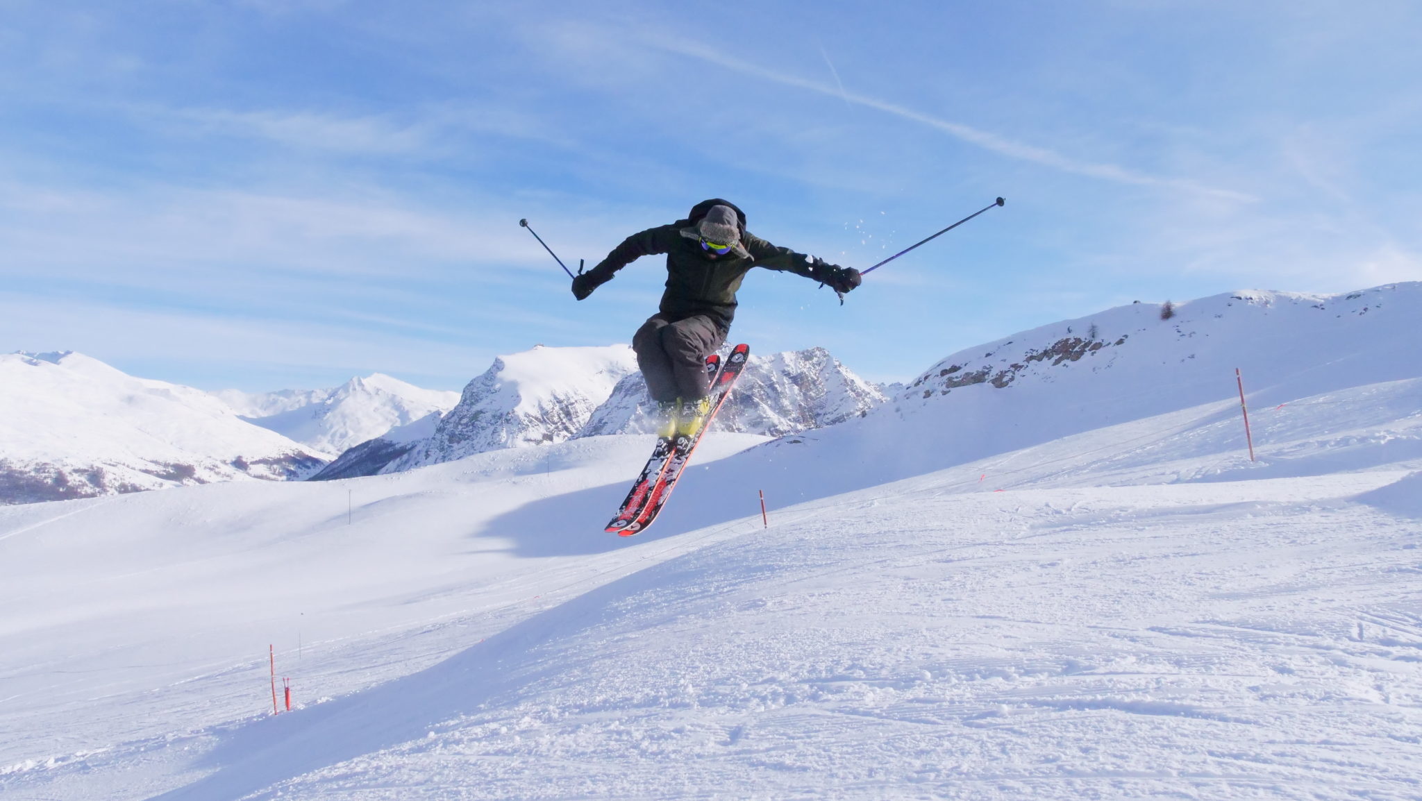Freestyle Skiing, Snowpark Montgenvre, 2050x1160 HD Desktop