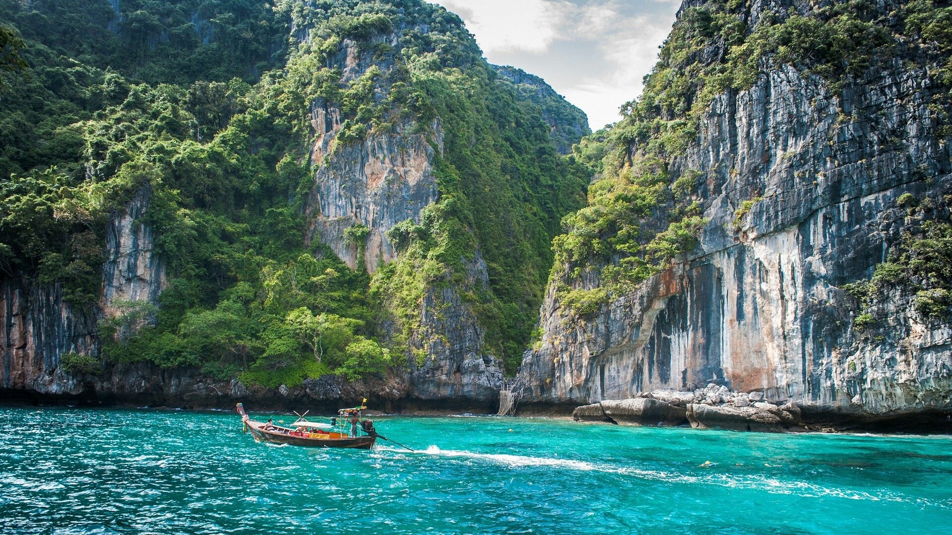 Phi Phi: The most pristine and well-preserved islands in Thailand, Natural landscape. 1920x1080 Full HD Wallpaper.