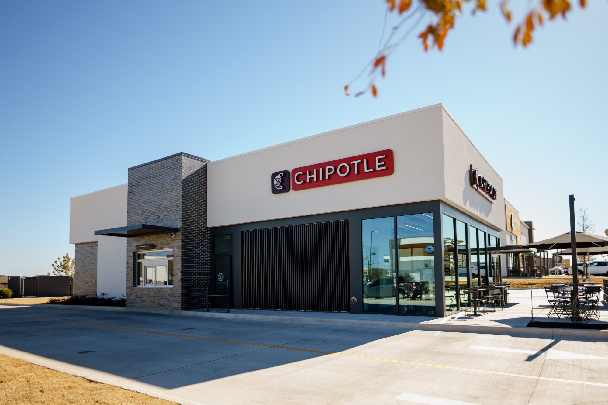 Chipotle: Carside pickup, Drive-thru restaurants, The fast-casual company. 2000x1340 HD Wallpaper.