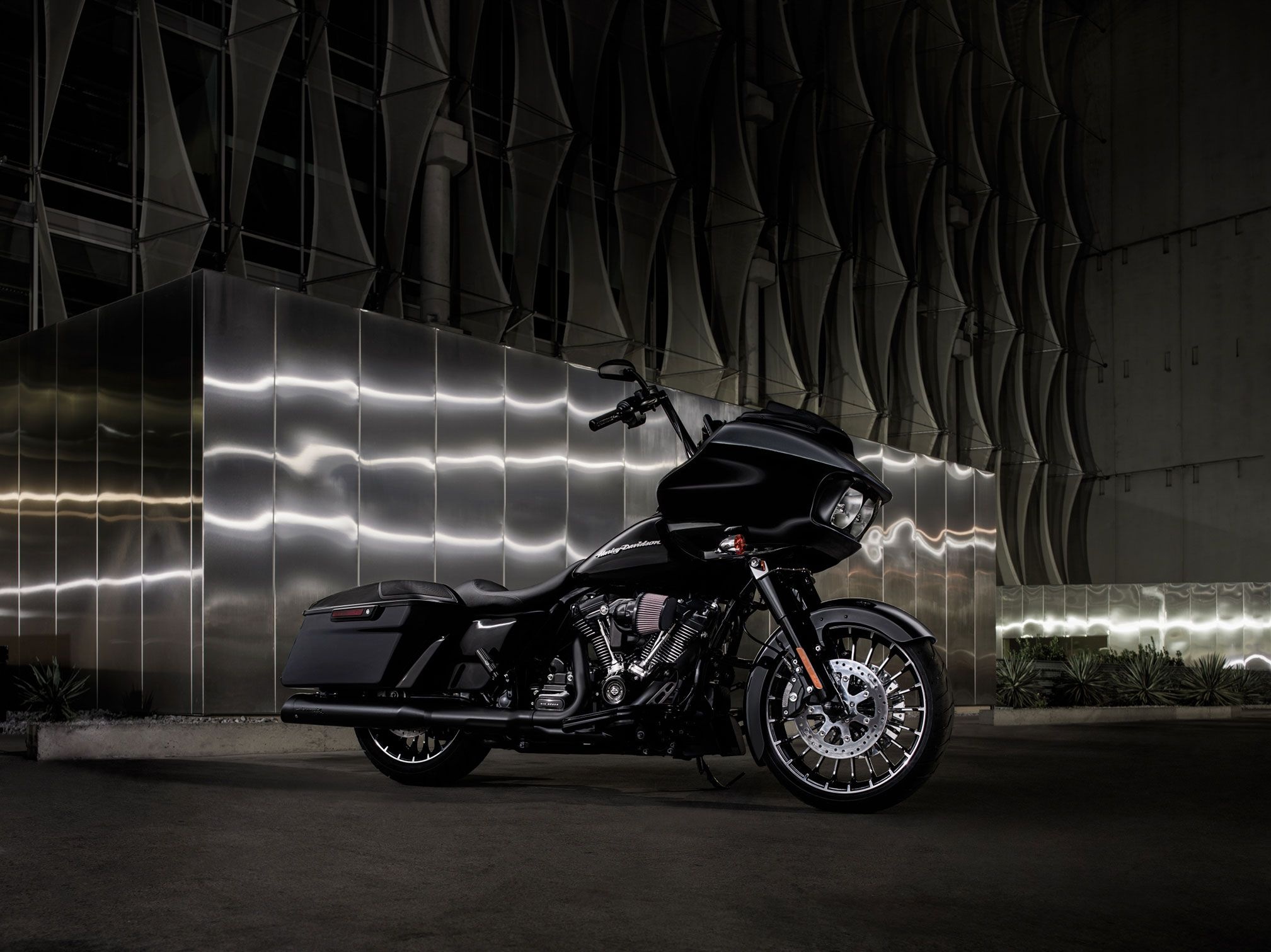Harley-Davidson Road Glide, Road glide stunner, Ultimate touring companion, Powerful presence, 2020x1520 HD Desktop