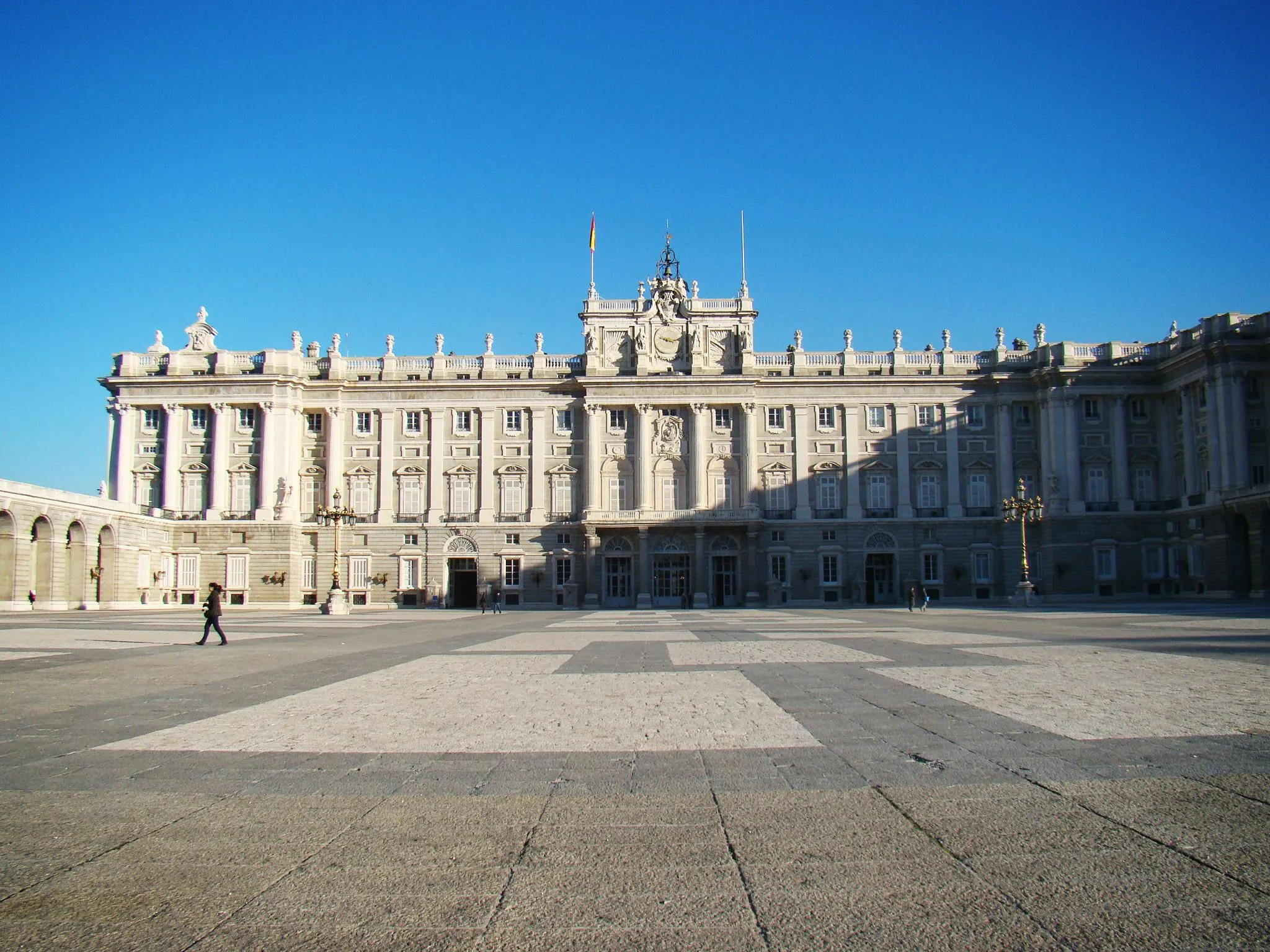 Madrid Palace, Residenza depoca 1861, Nearby attractions, Travel guide, 2050x1540 HD Desktop