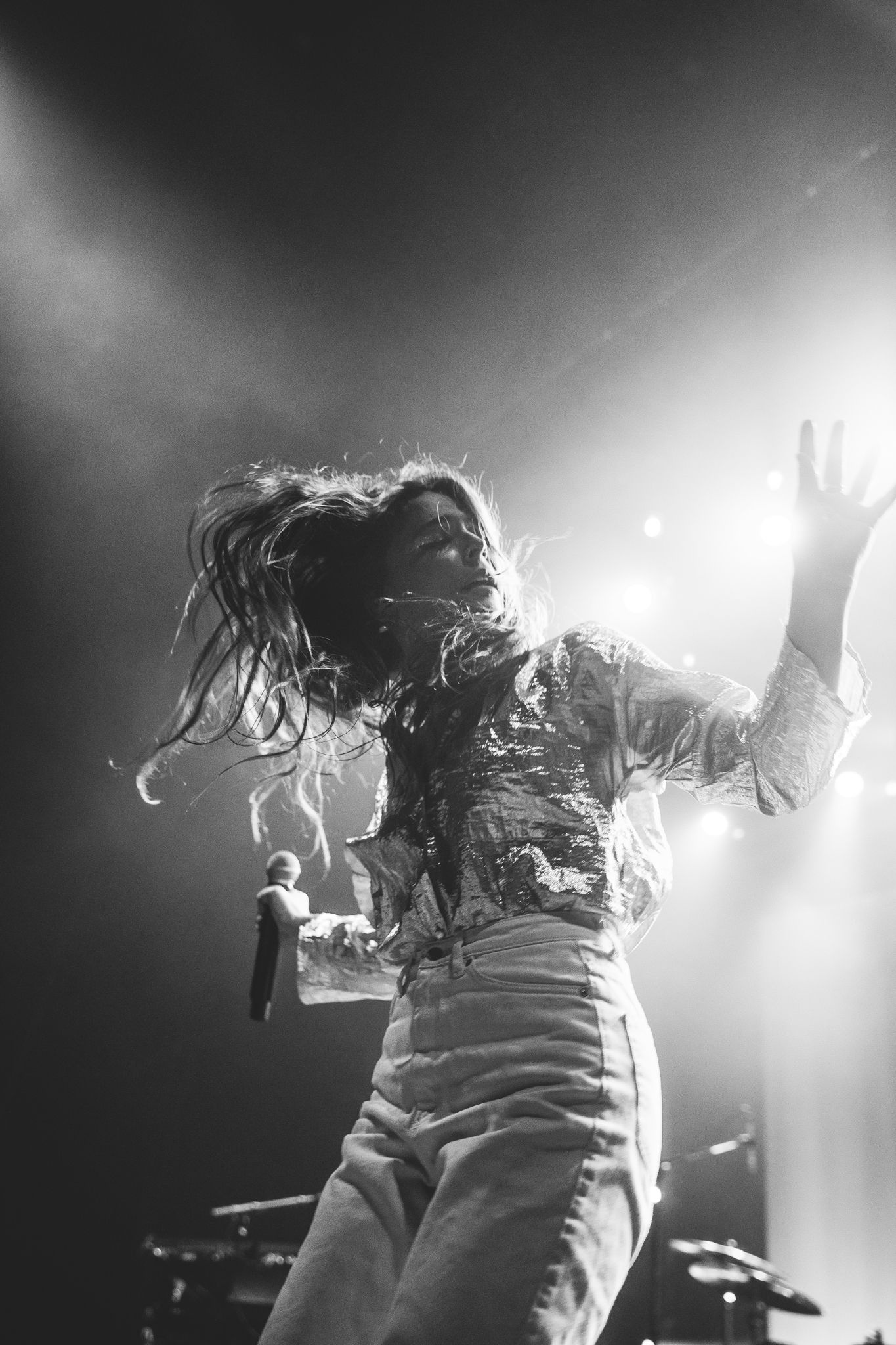 Maggie Rogers, Concert photography, Music business, Indie music scene, 1370x2050 HD Phone