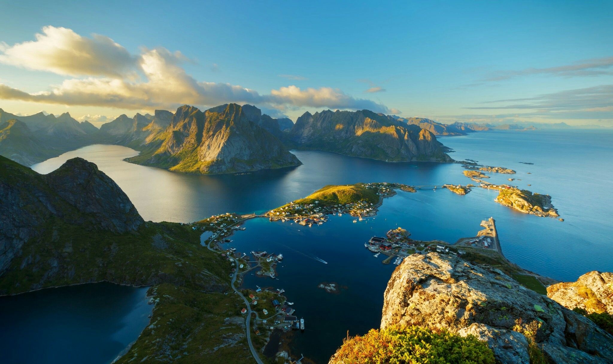 Norwegian Fjords, Norge inspiration, Lofoten Islands, Norway's natural beauty, 2050x1220 HD Desktop
