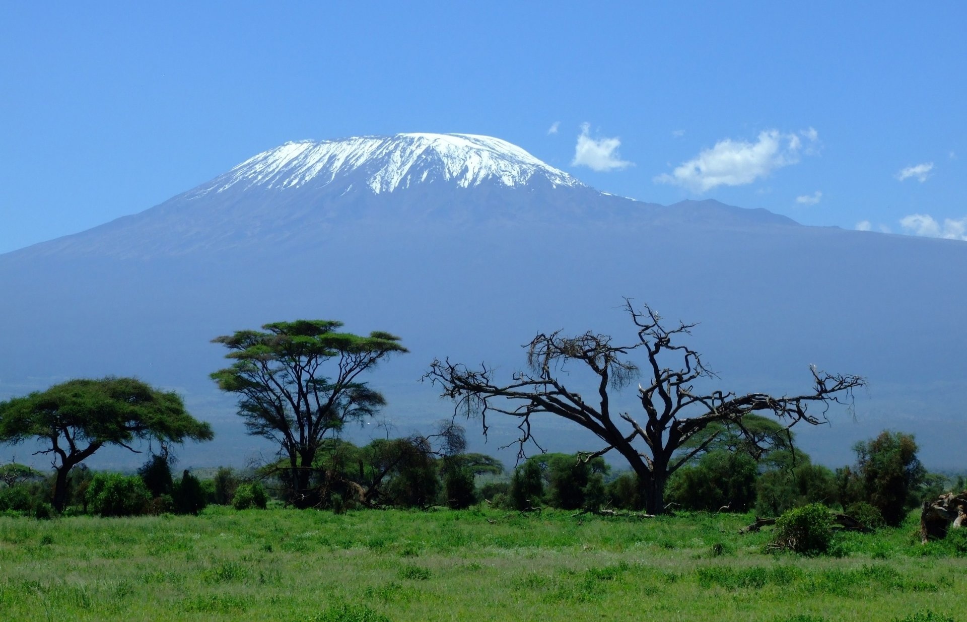 Mount Kilimanjaro, HD wallpapers, Earth's beauty, Stunning photography, 1920x1240 HD Desktop