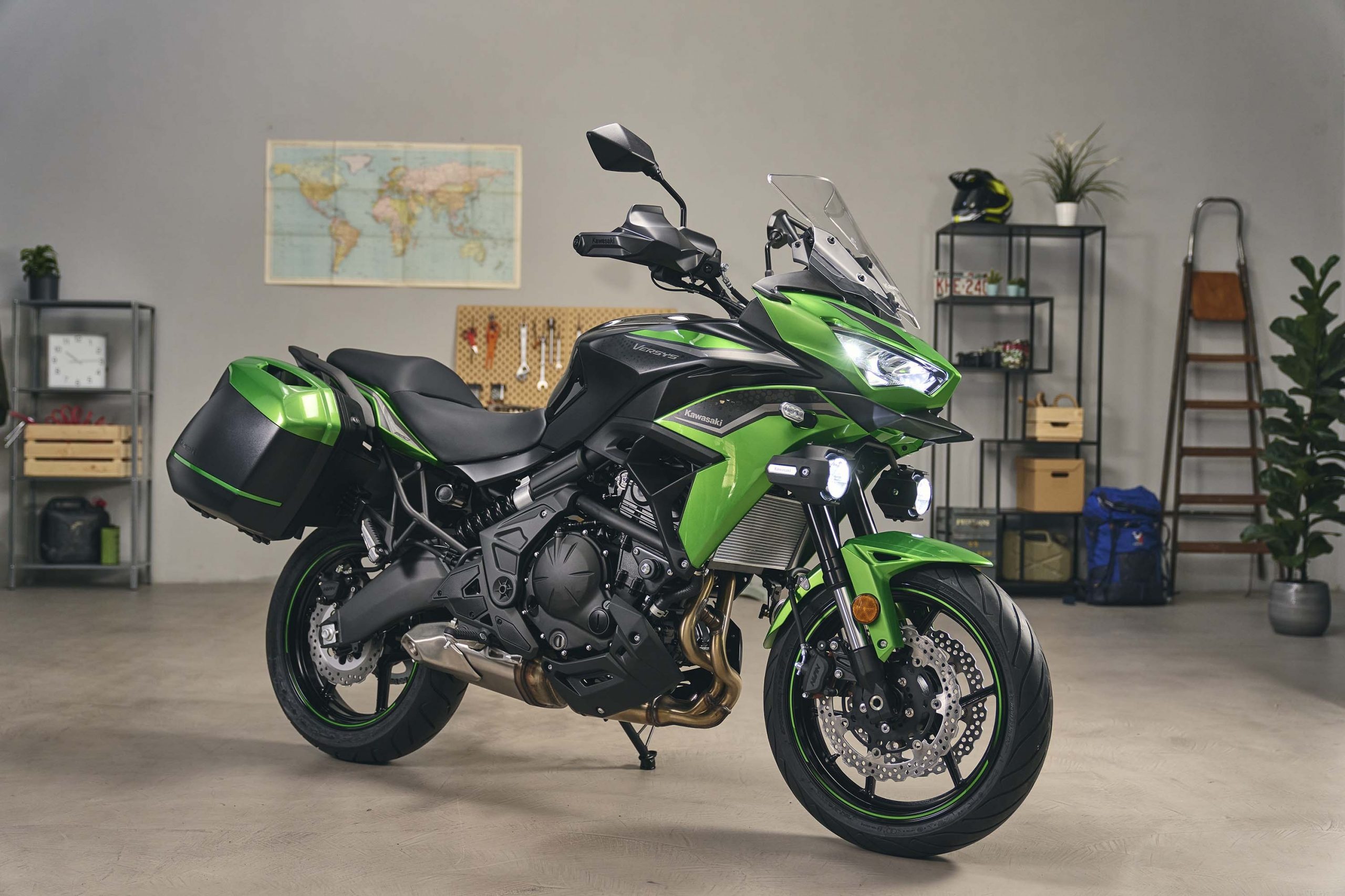 Versys 650 Auto, Bold new fairings, 2022 Kawasaki Versys, Motorcycle, 2560x1710 HD Desktop