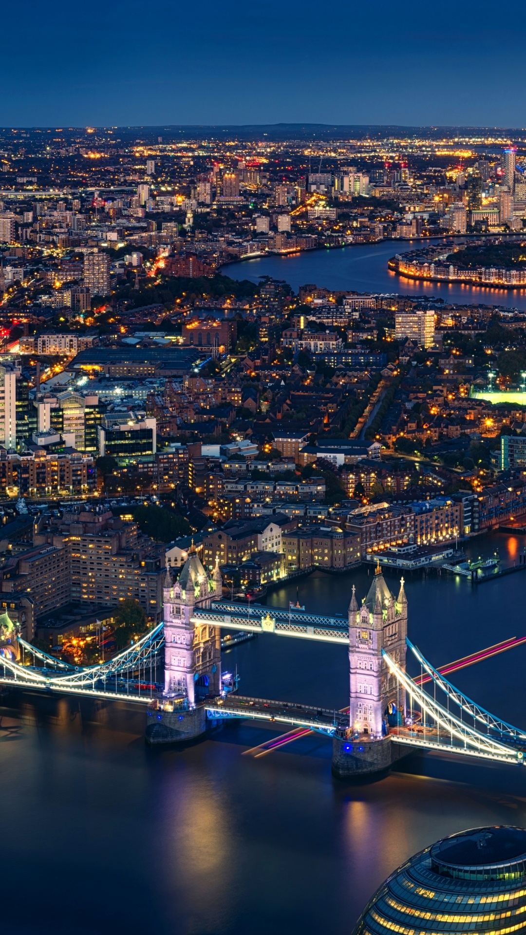 London: Based on the original Roman town of Londinium, which was founded in around AD50. 1080x1920 Full HD Wallpaper.