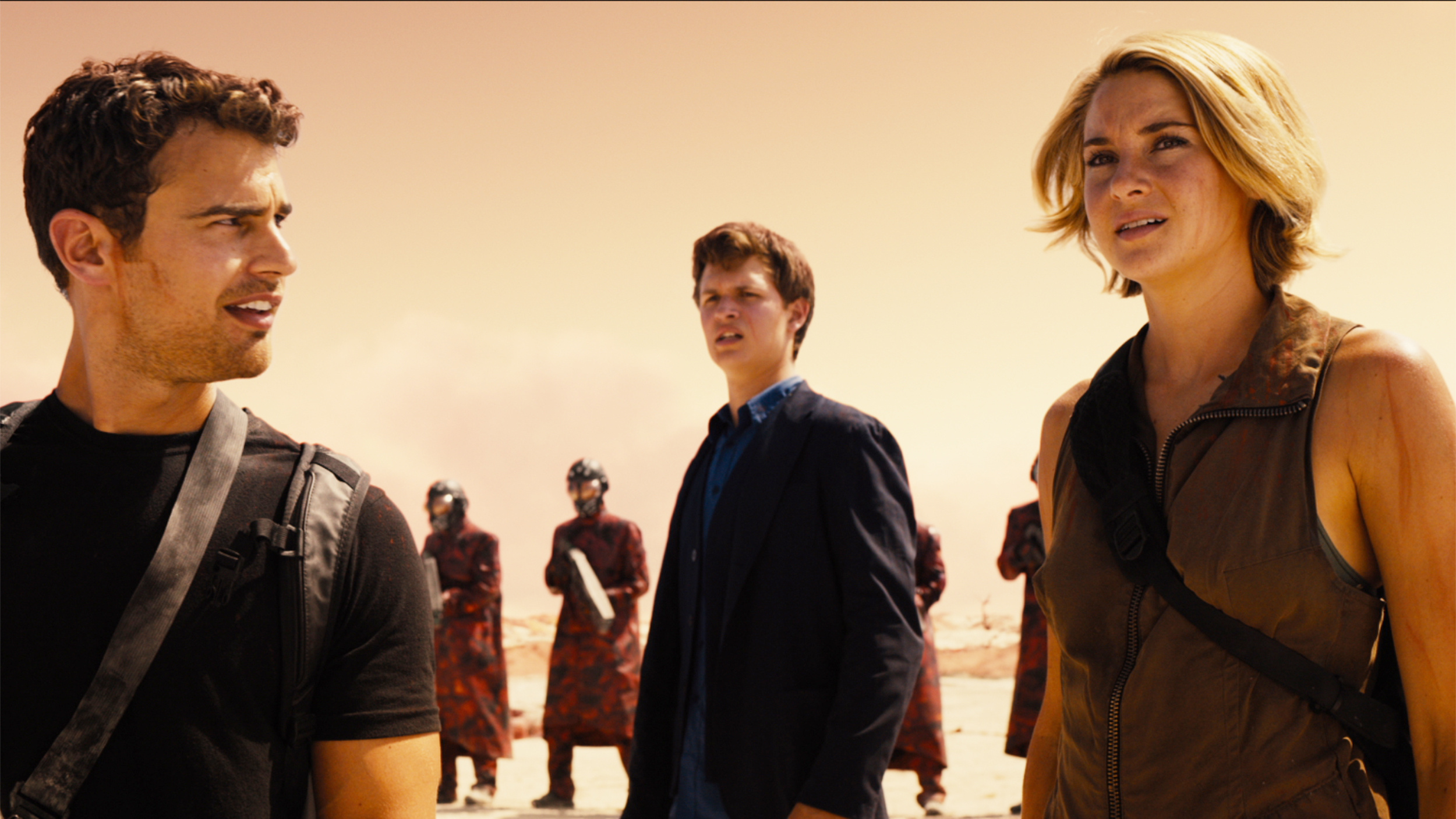 Allegiant movie, Fights against tired ideas, Movie review, Exciting, 2500x1410 HD Desktop