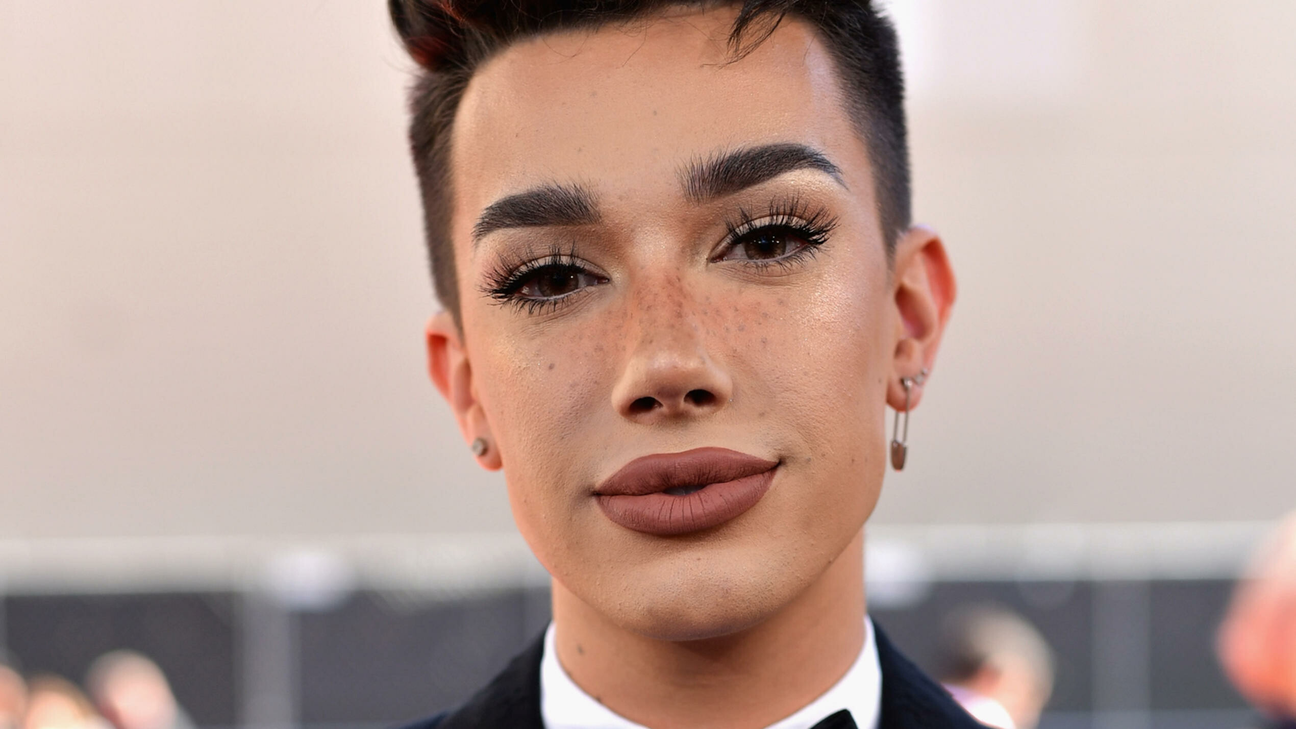 James Charles, Follower loss, YouTube scandal, Sexual allegations, 2540x1430 HD Desktop
