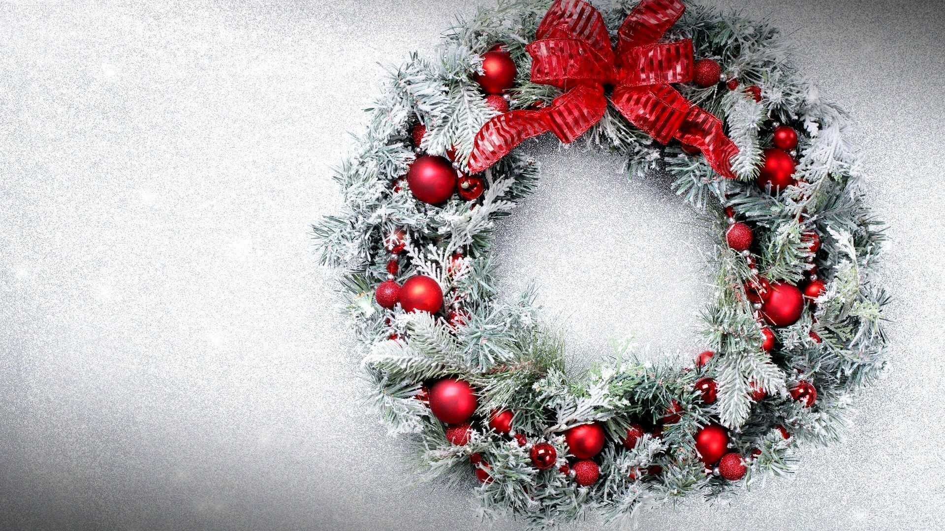 Christmas wreath, Festive decoration, Joyful atmosphere, Holiday vibes, 1920x1080 Full HD Desktop