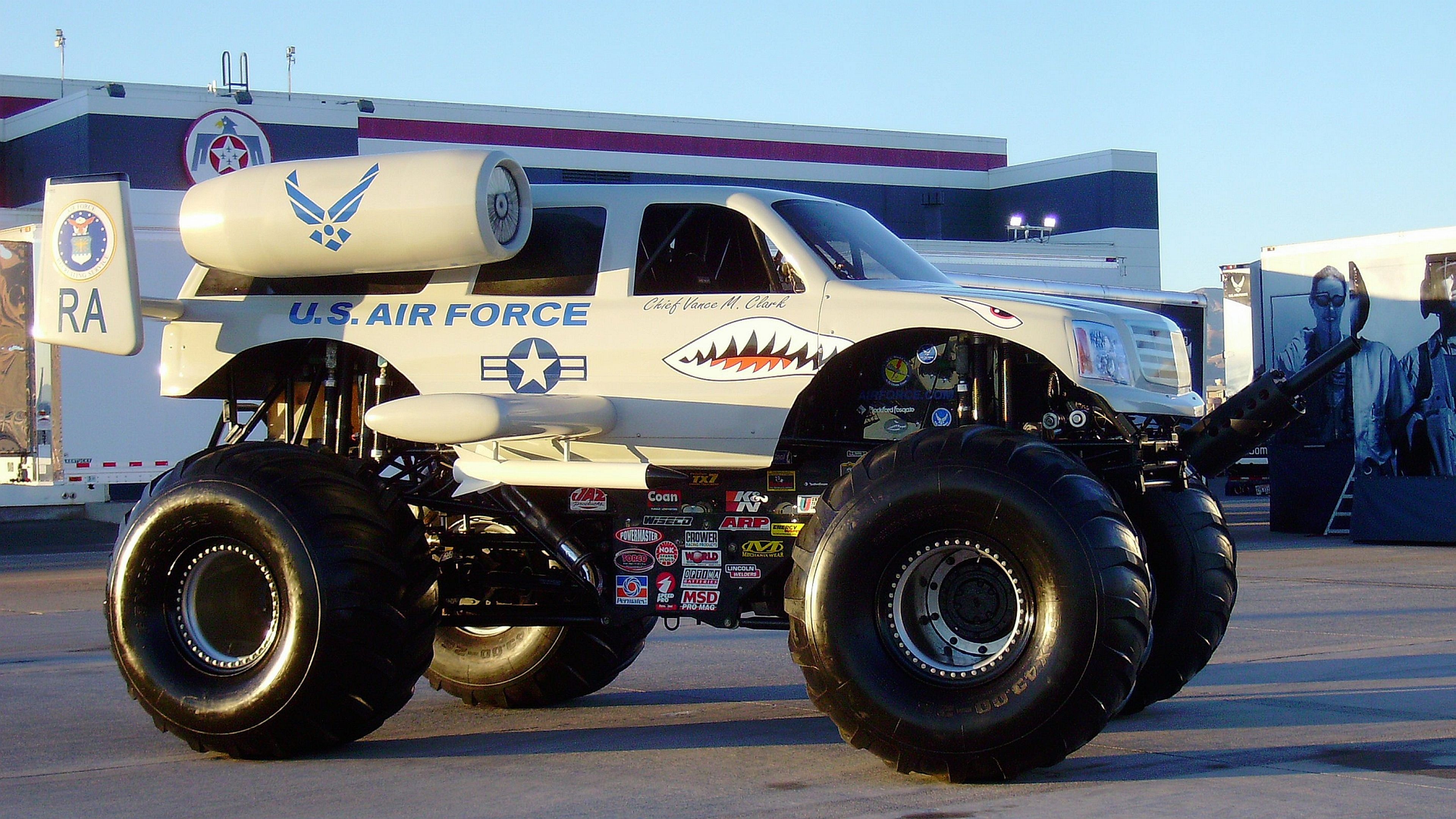 Monster Truck: U.S. Air Force, A specialized off-road vehicle, A heavy-duty suspension, Four-wheel steering. 3840x2160 4K Background.