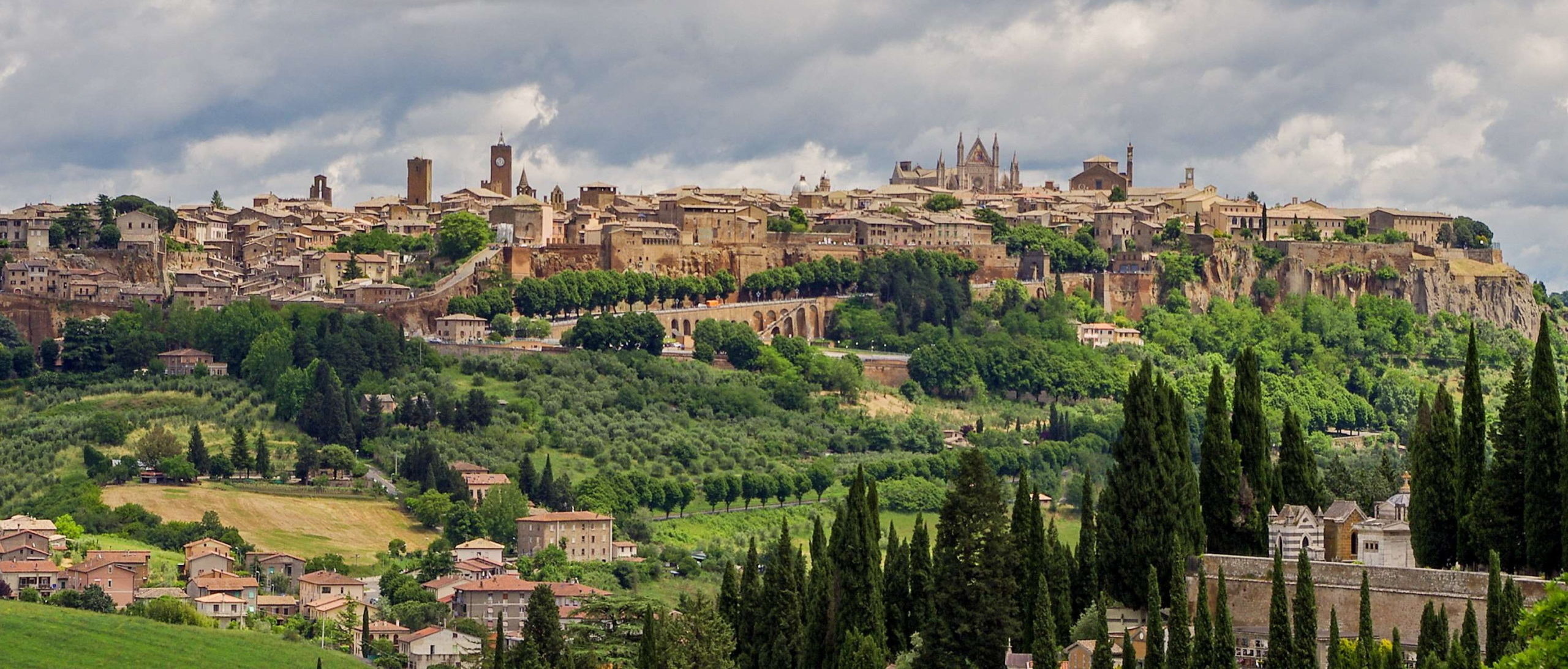Orvieto, Travels, A Bela, Italy, 2560x1100 Dual Screen Desktop