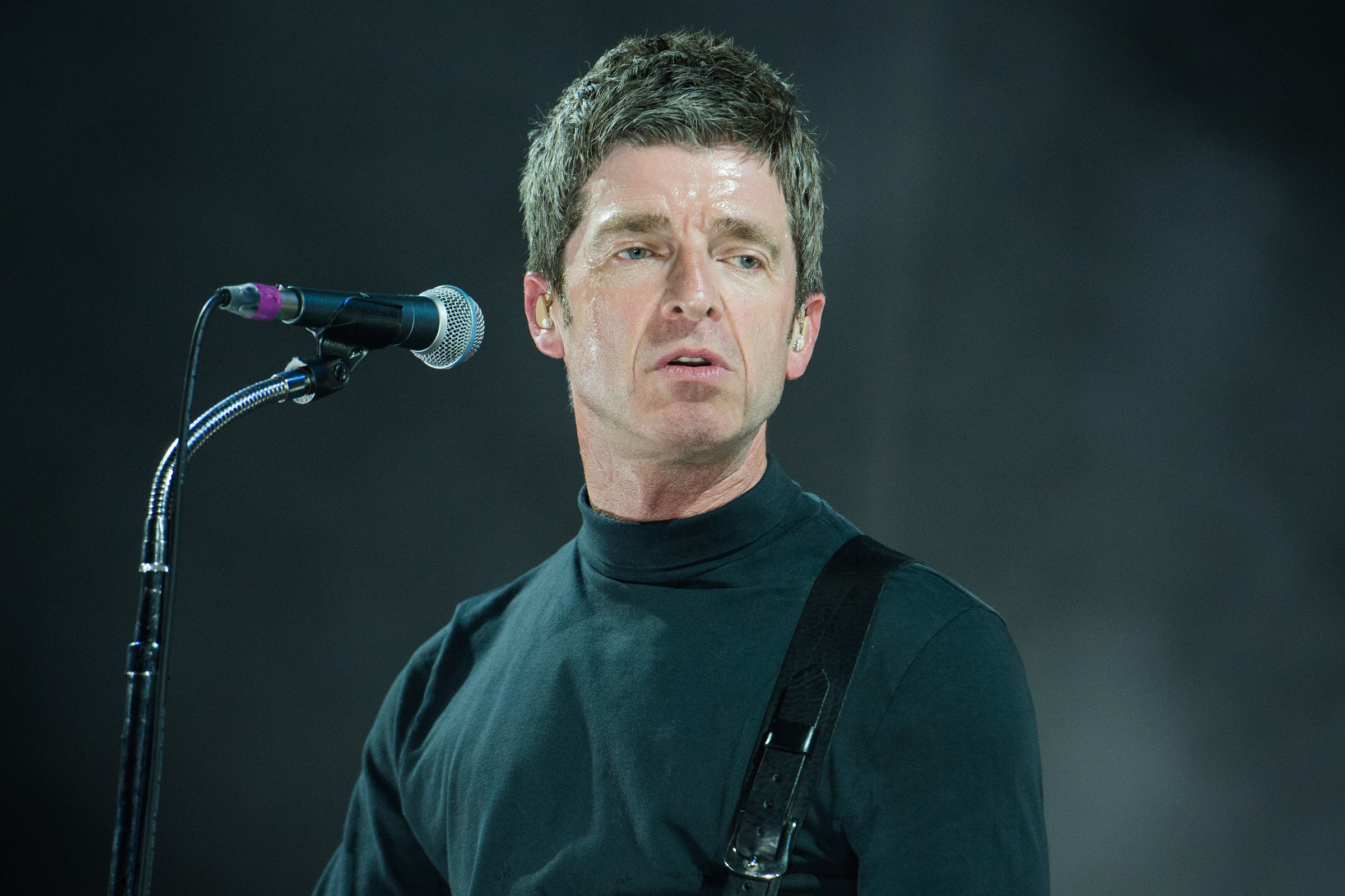 Noel Gallagher, Crafting the perfect setlist, Touring with Smashing Pumpkins, 2400x1600 HD Desktop