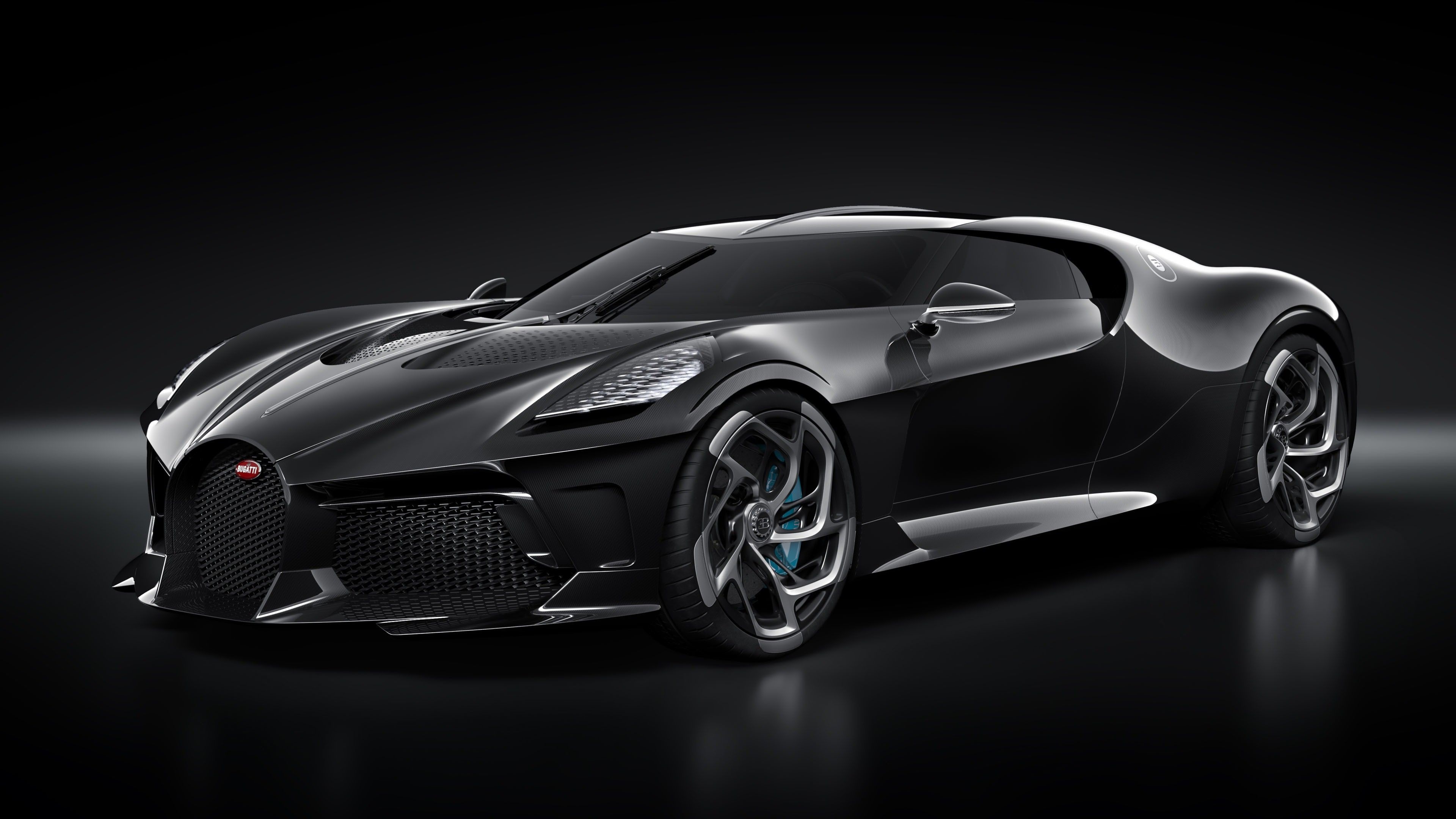Sports Car: Bugatti La Voiture Noire, Equipped with powerful engine. 3840x2160 4K Wallpaper.