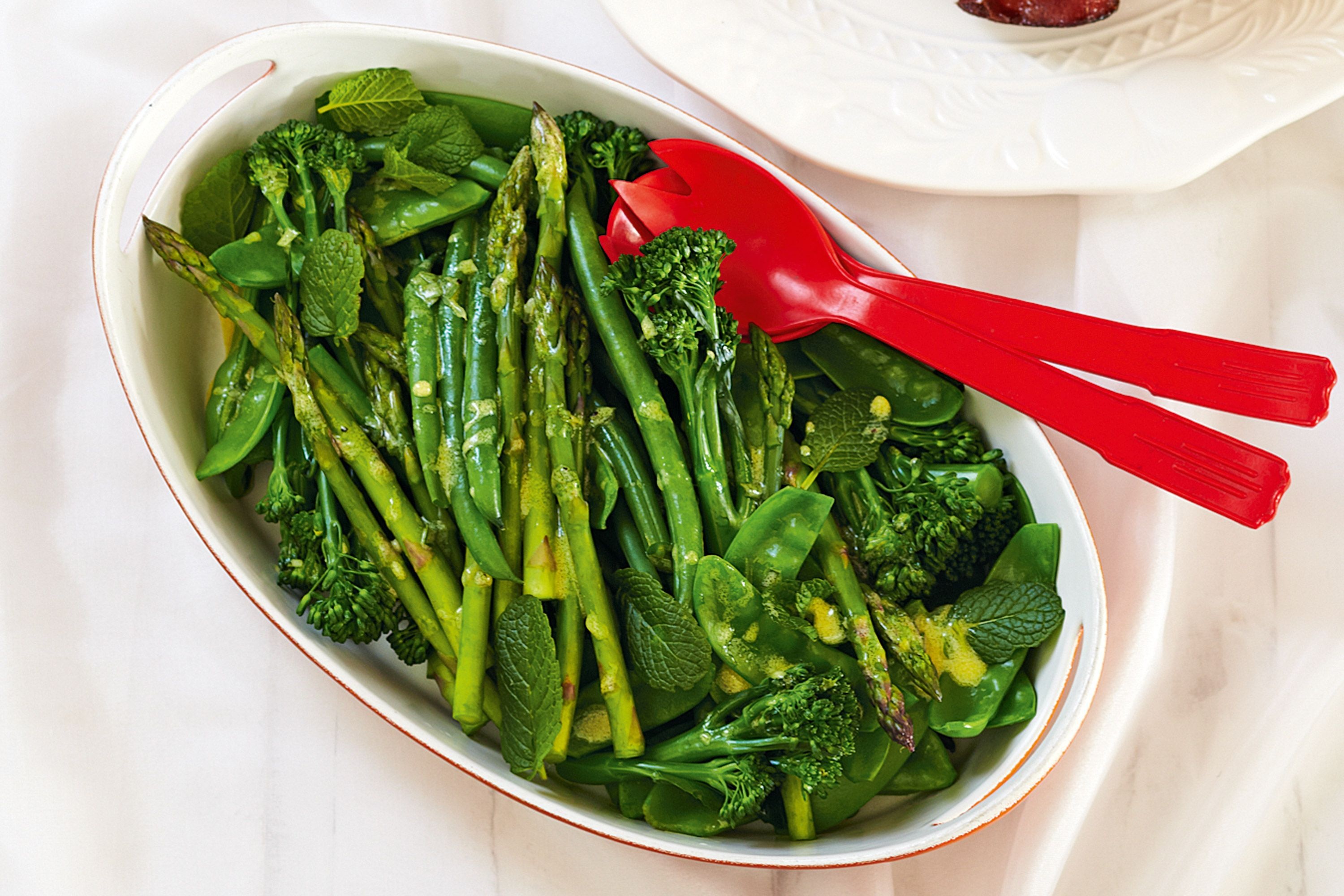 Steamed greens delight, Fresh flavors, Herbal aroma, Healthy side dish, 3000x2000 HD Desktop