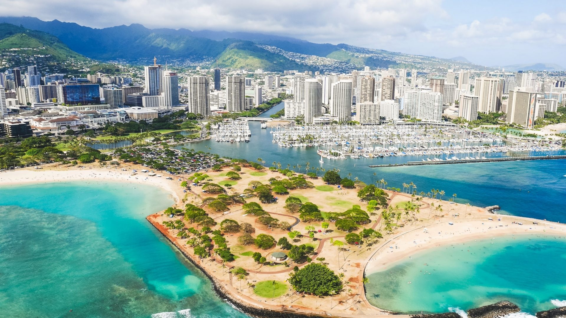 Honolulu: Top 5 travel destinations after the pandemic. 1920x1080 Full HD Background.