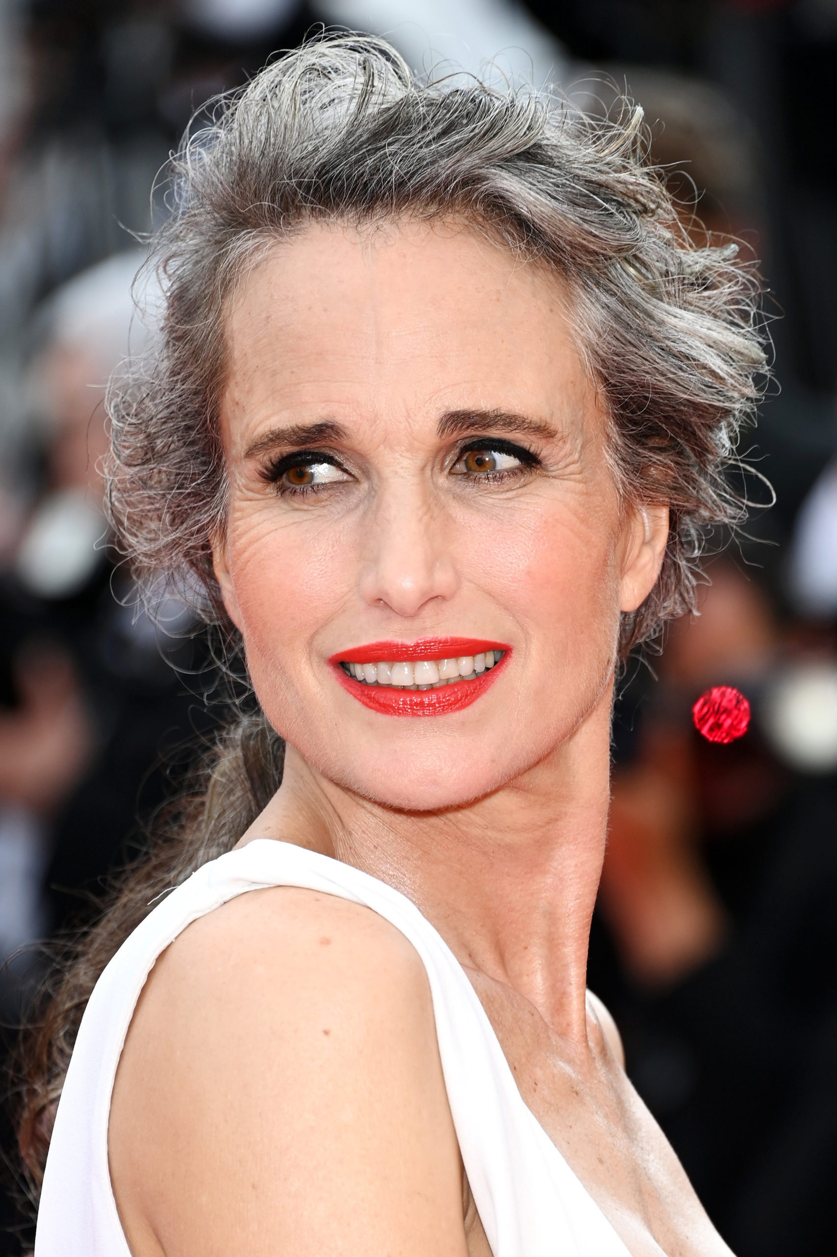 Andie MacDowell, Cannes Film Festival, Hairstyle, Mane addicts, 1710x2560 HD Phone