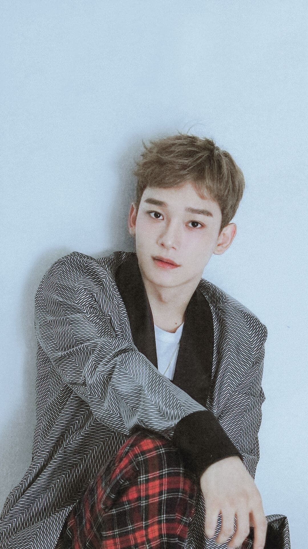 EXO: Chen, debuted in 2019 as a solo singer with the extended play April, and a Flower. 1080x1920 Full HD Background.