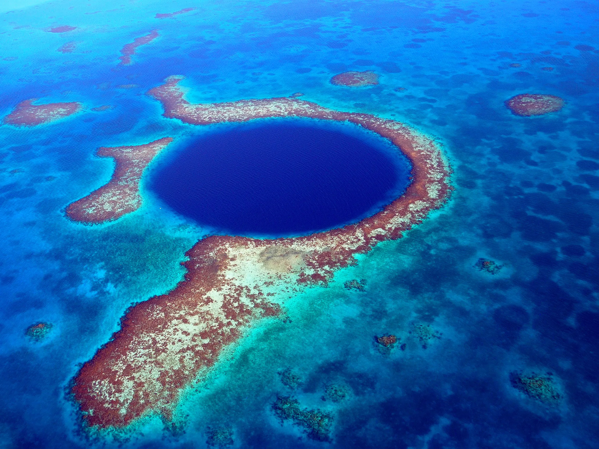 Great Blue Hole, Lighthouse Reef, Natural wonder, Travel inspiration, 2050x1540 HD Desktop