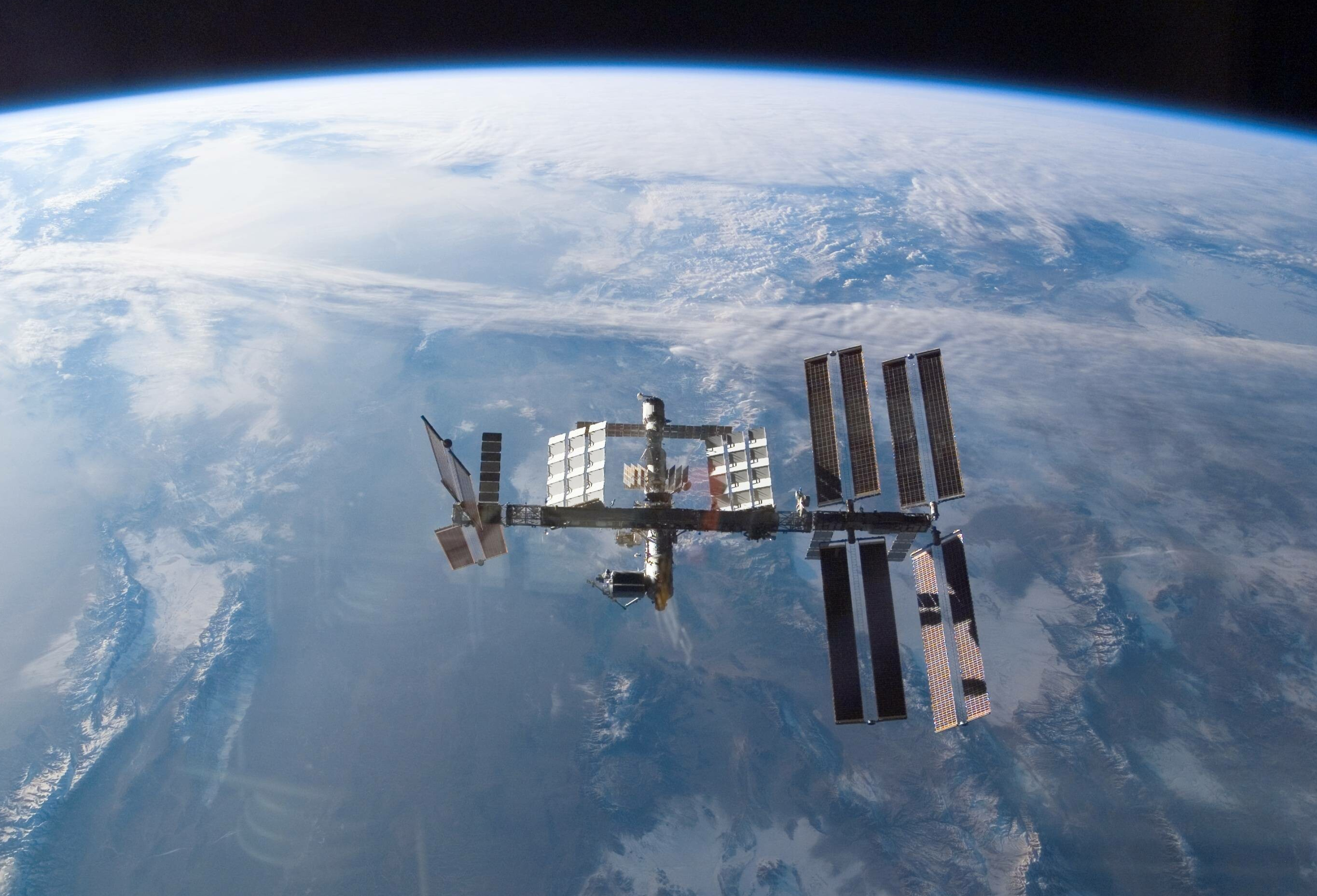 ISS: International Space Station, The ninth space station to be inhabited by crews. 3040x2070 HD Background.