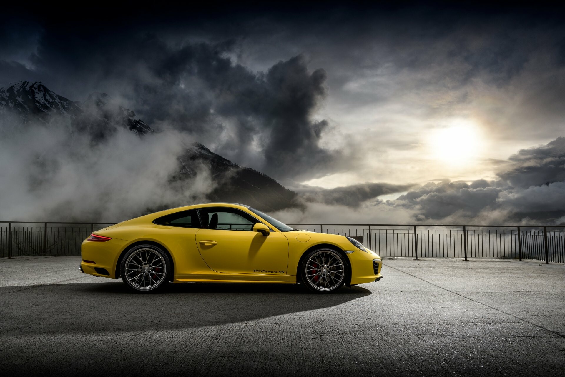 Porsche 911: Carrera, The all-wheel-drive versions to the 997 lineup were introduced in late 2005. 1920x1290 HD Background.