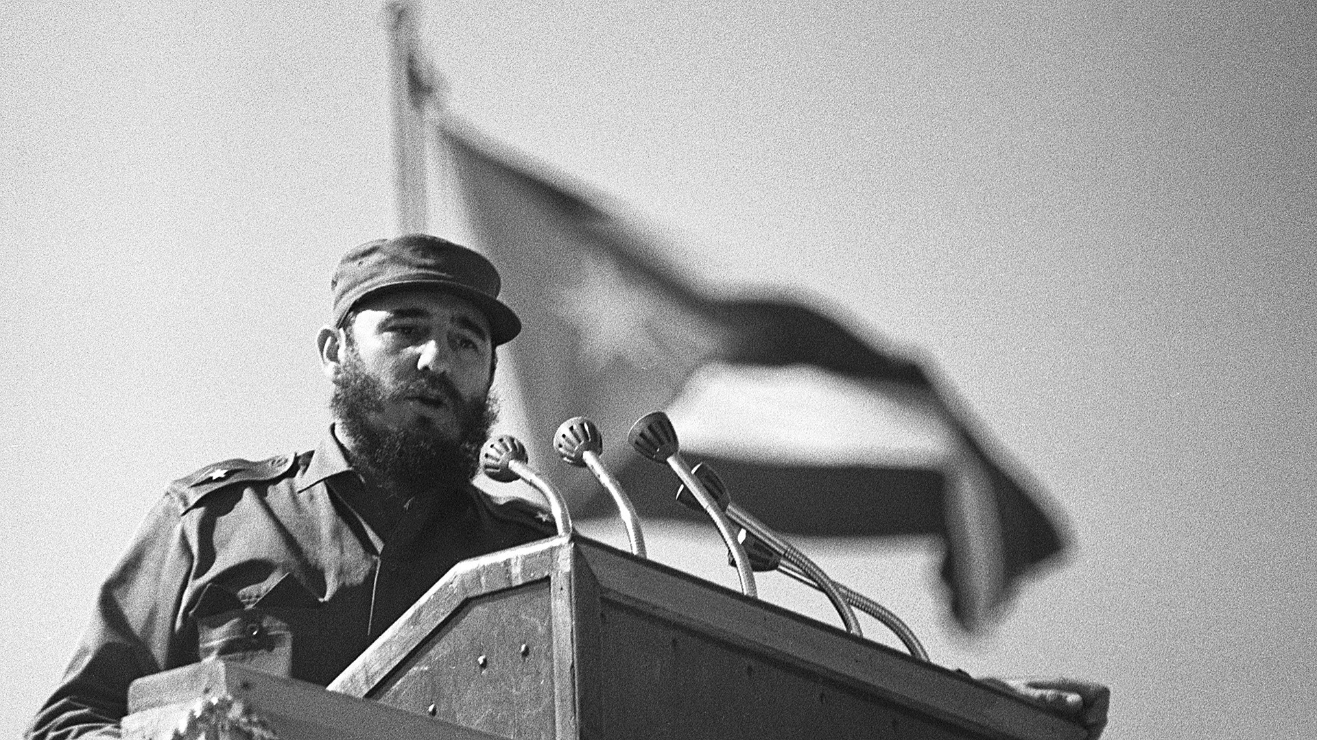 Fidel Castro: Officially stepped down as president of Cuba in 2008. 1920x1080 Full HD Wallpaper.