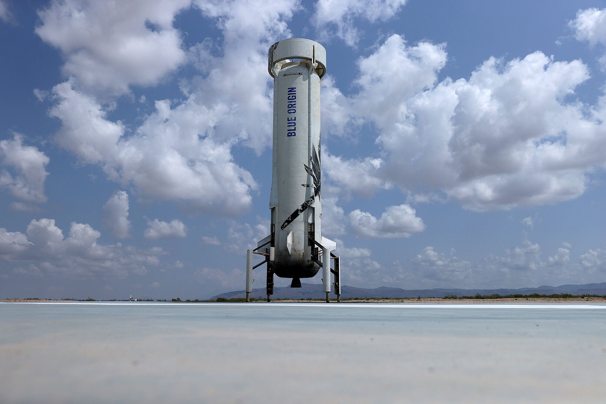 Blue Origin: Space flight, Jeff Bezos' rocket ship, New Shepard. 2000x1340 HD Wallpaper.