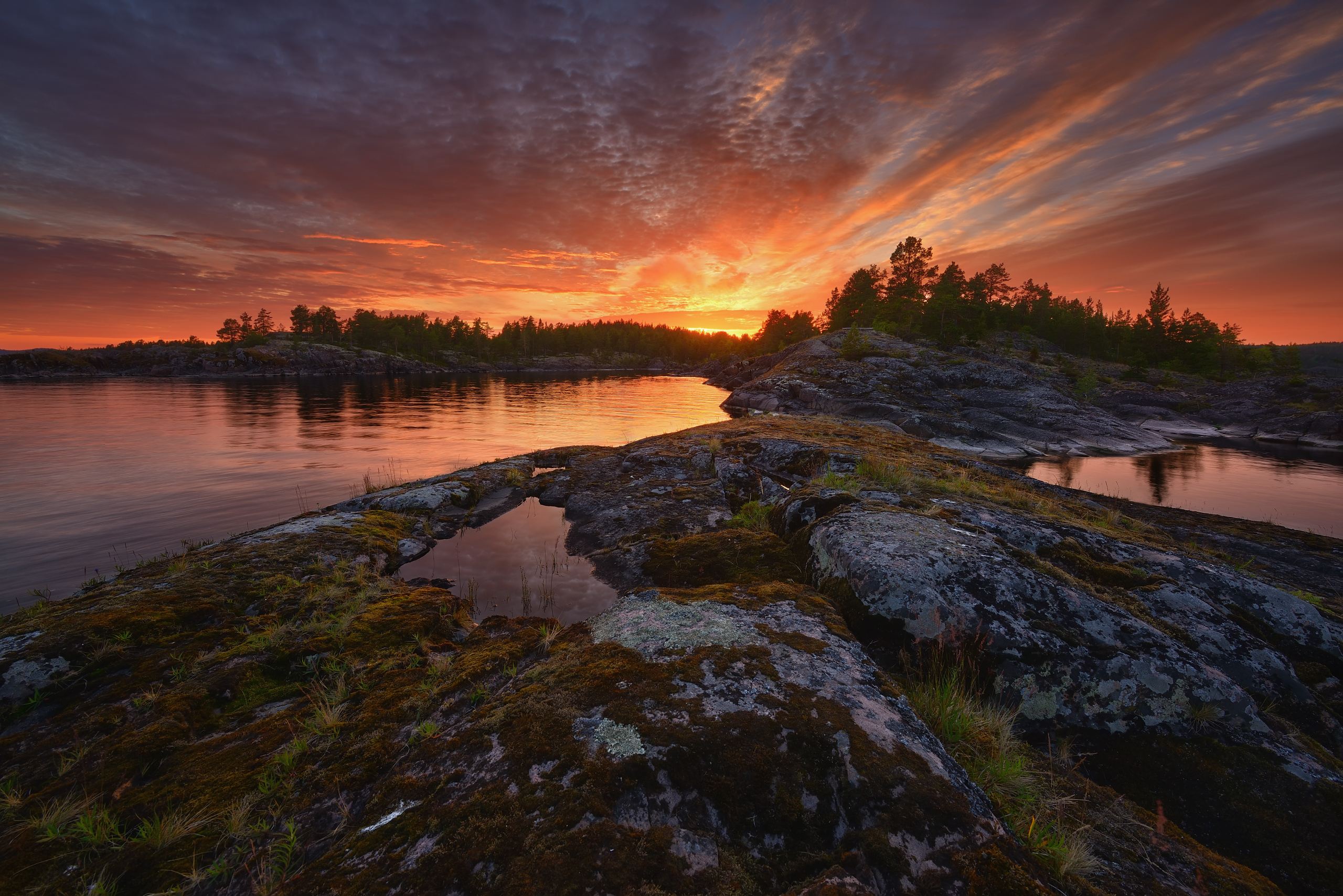 Ladoga Lake, Tranquil landscapes, Majestic views, Wanderlust, 2560x1710 HD Desktop
