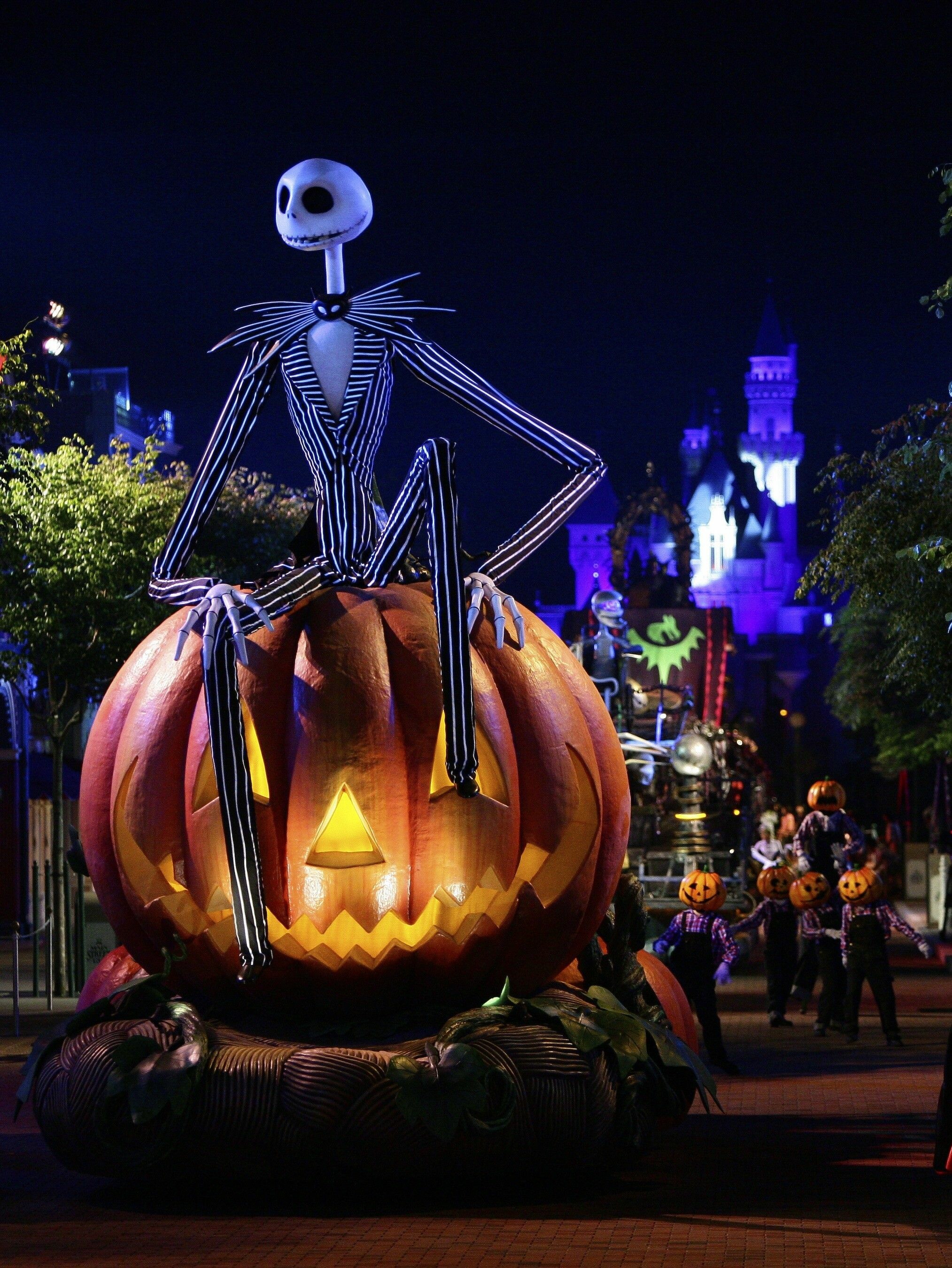 Disneyland: Halloween, New Orleans Square has attractions such as Pirates of the Caribbean. 2030x2700 HD Wallpaper.