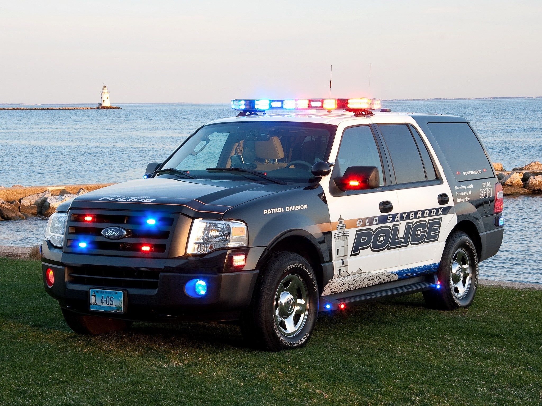 Ford Expedition, Police cars, Funny police, K9 wallpaper, 2050x1540 HD Desktop