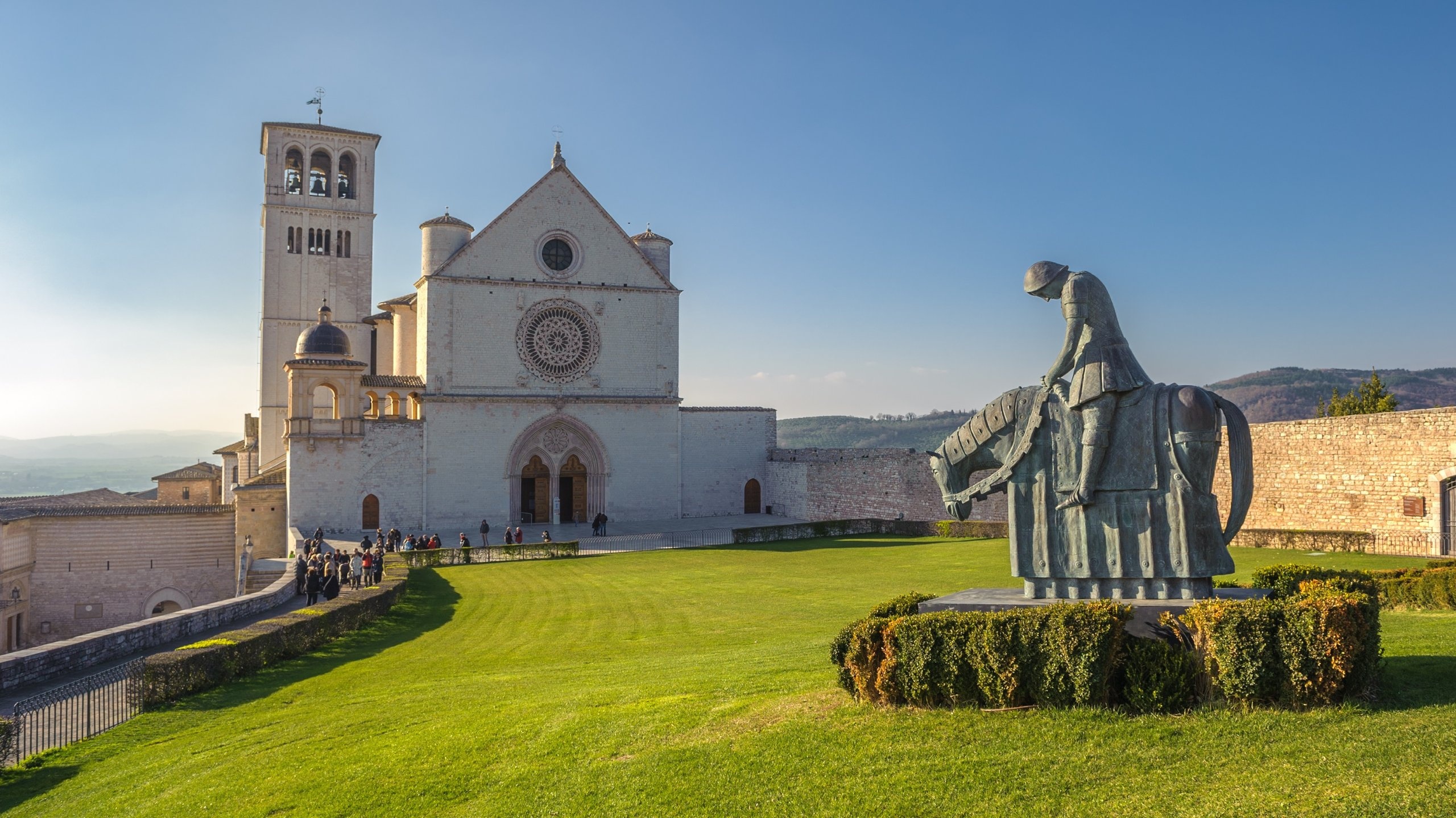 Basilica of Saint Francis, Assisi Umbria, Visit Assisi, Travel guide, 2560x1440 HD Desktop