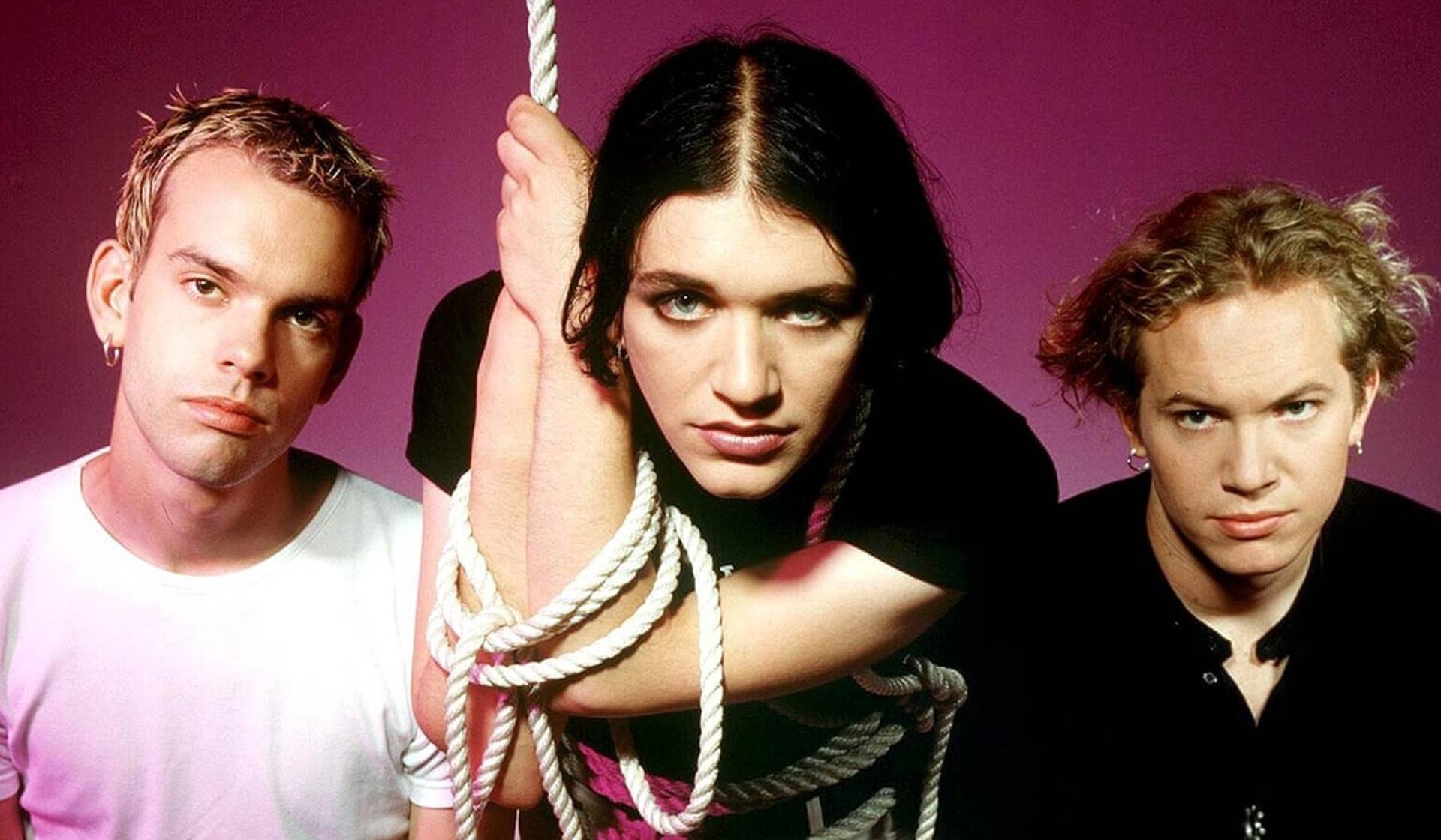 Placebo: Nancy Boy, A song notorious at the time for its gender-bending content. 1920x1120 HD Background.