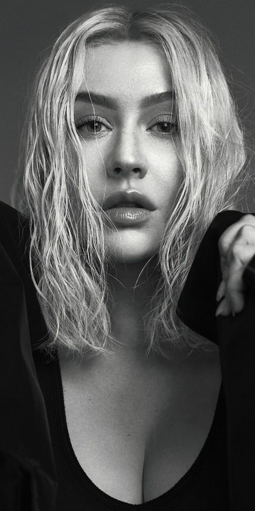 Christina Aguilera, Music industry icon, Iconic career, Glamorous celebrity, 1080x2160 HD Phone