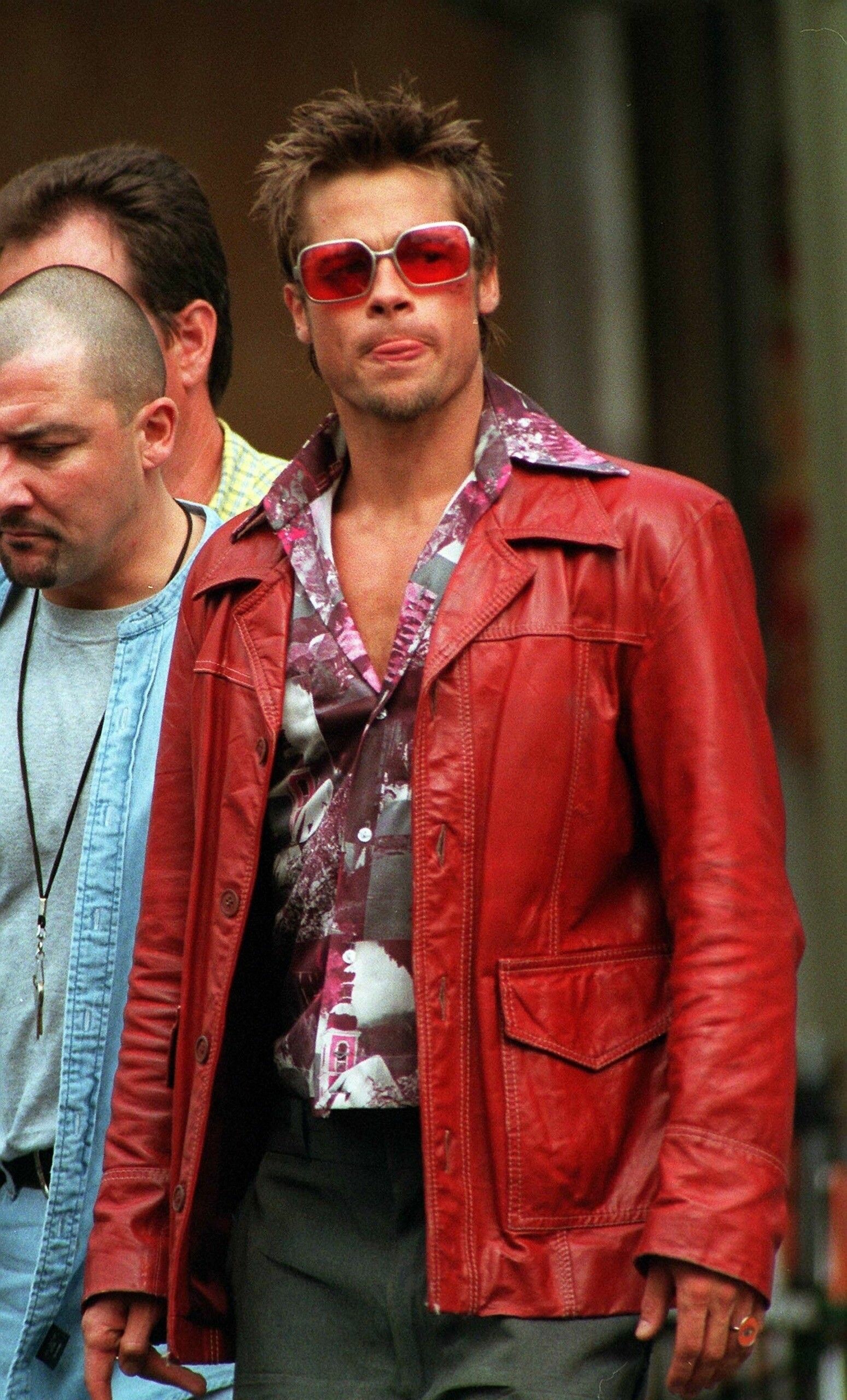Fight Club: Tyler Durden, Part of The Narrator, Played by Brad Pitt. 1550x2560 HD Background.