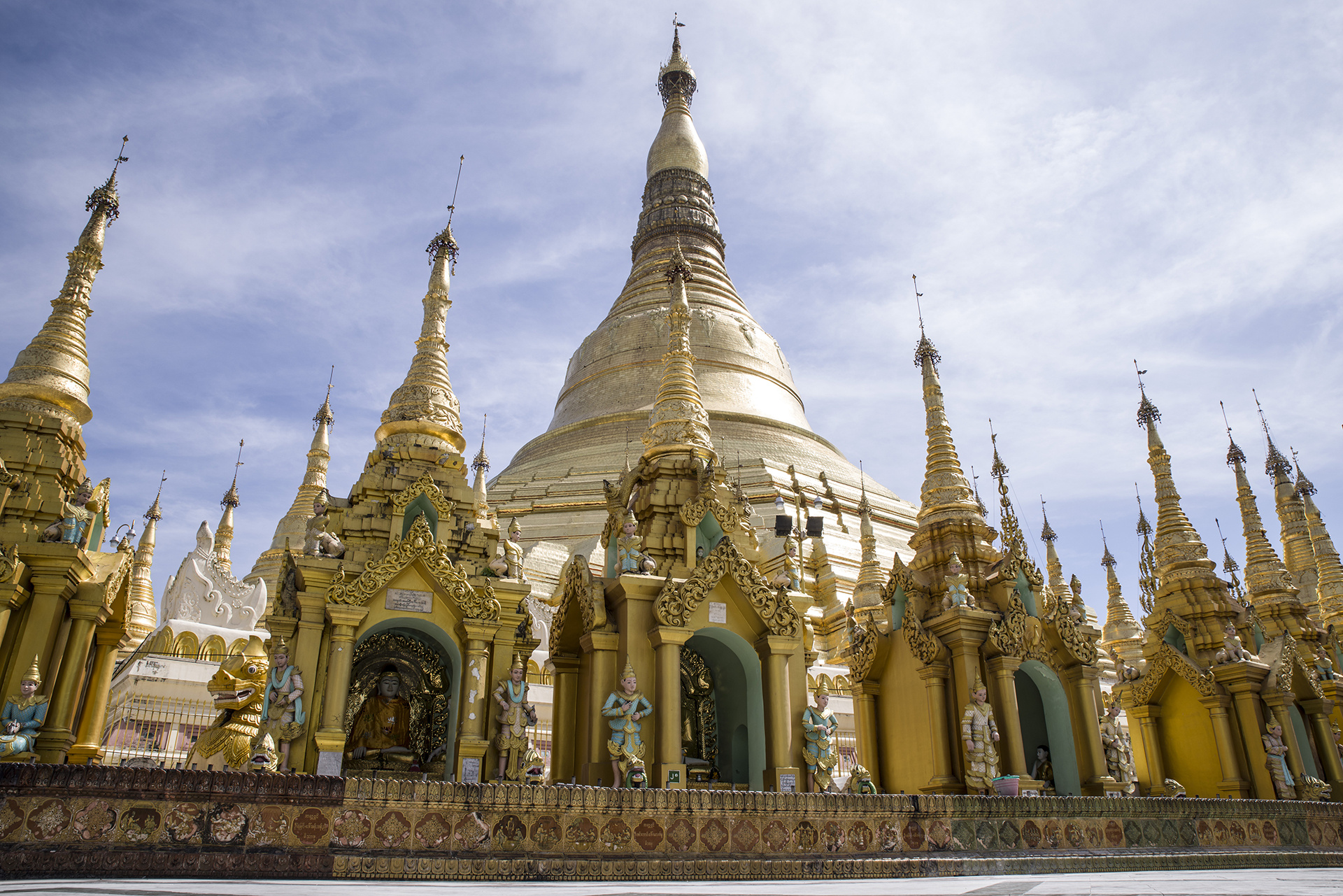 Shwedagon Pagoda, Streets of Yangon, Landmark, 1920x1290 HD Desktop