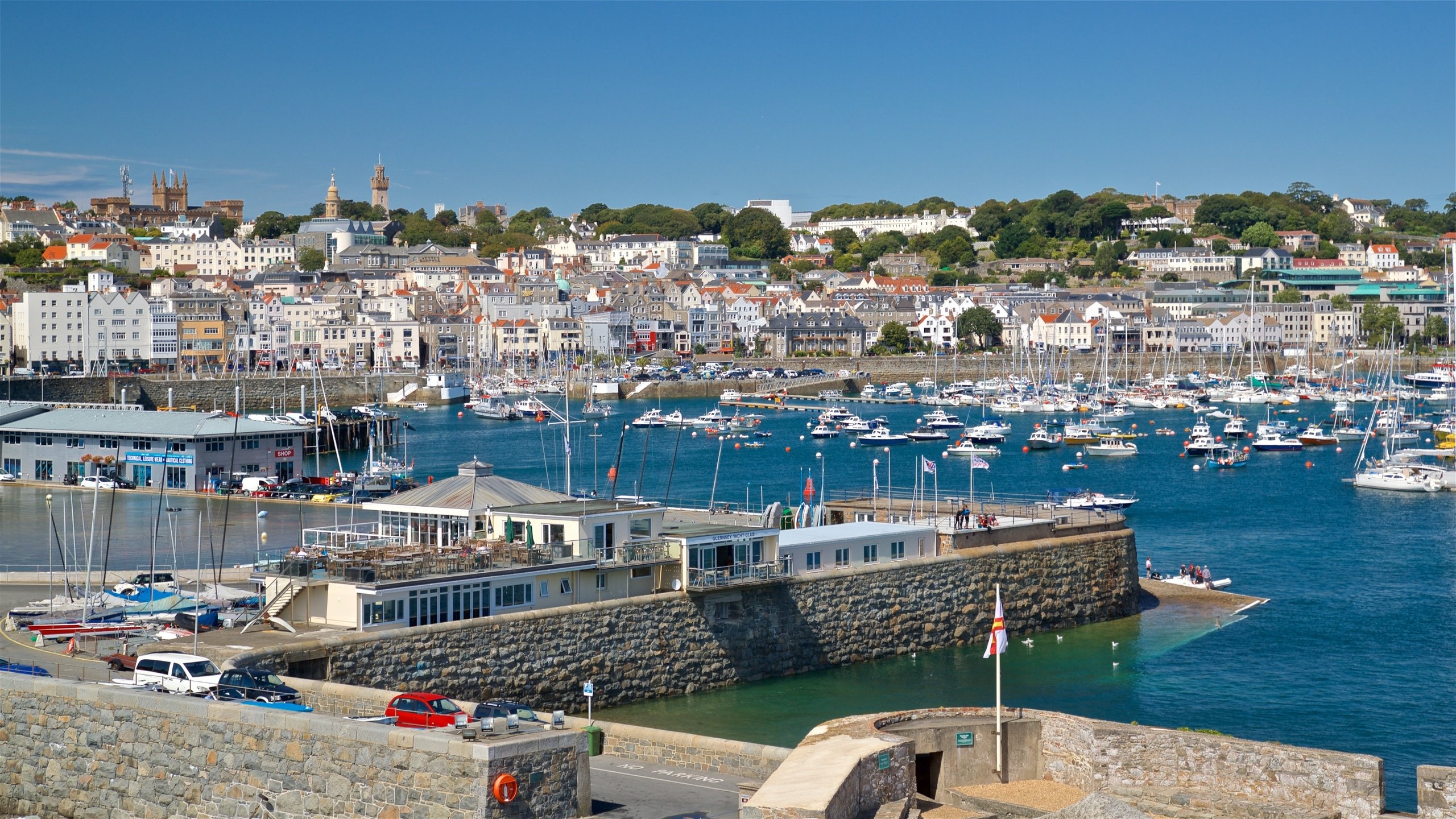Guernsey visit, Best of the island, Expedia travel guide, European destination, 2560x1440 HD Desktop
