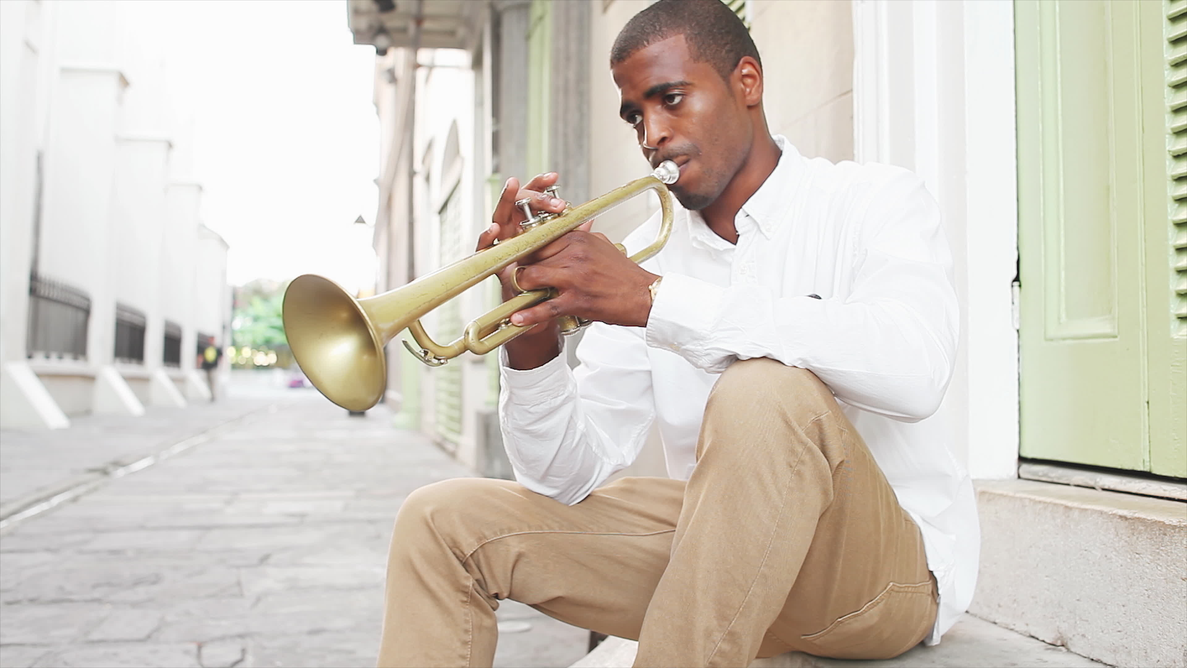 Trumpet: Family of brass wind instruments with a powerful, penetrating tone, Street musician. 3840x2160 4K Wallpaper.