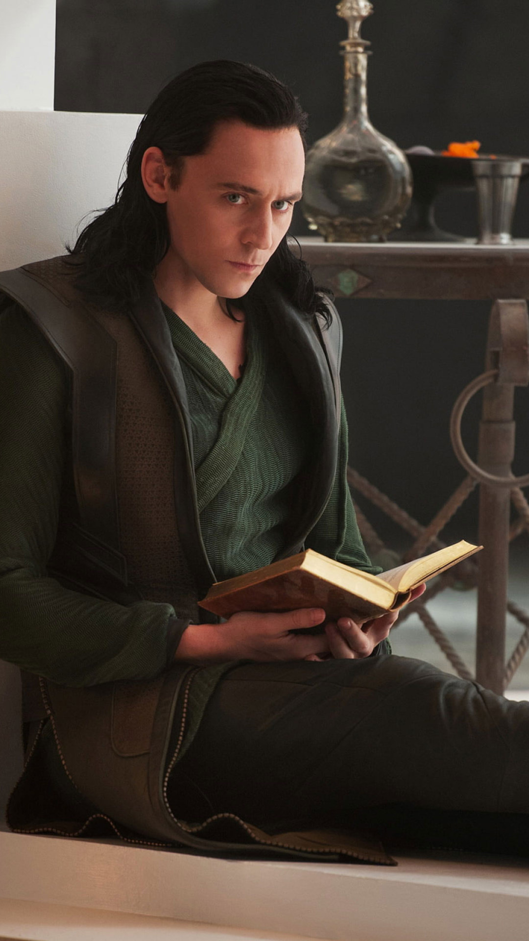 Tom Hiddleston, Thor Loki book, 1080x1920 Full HD Phone