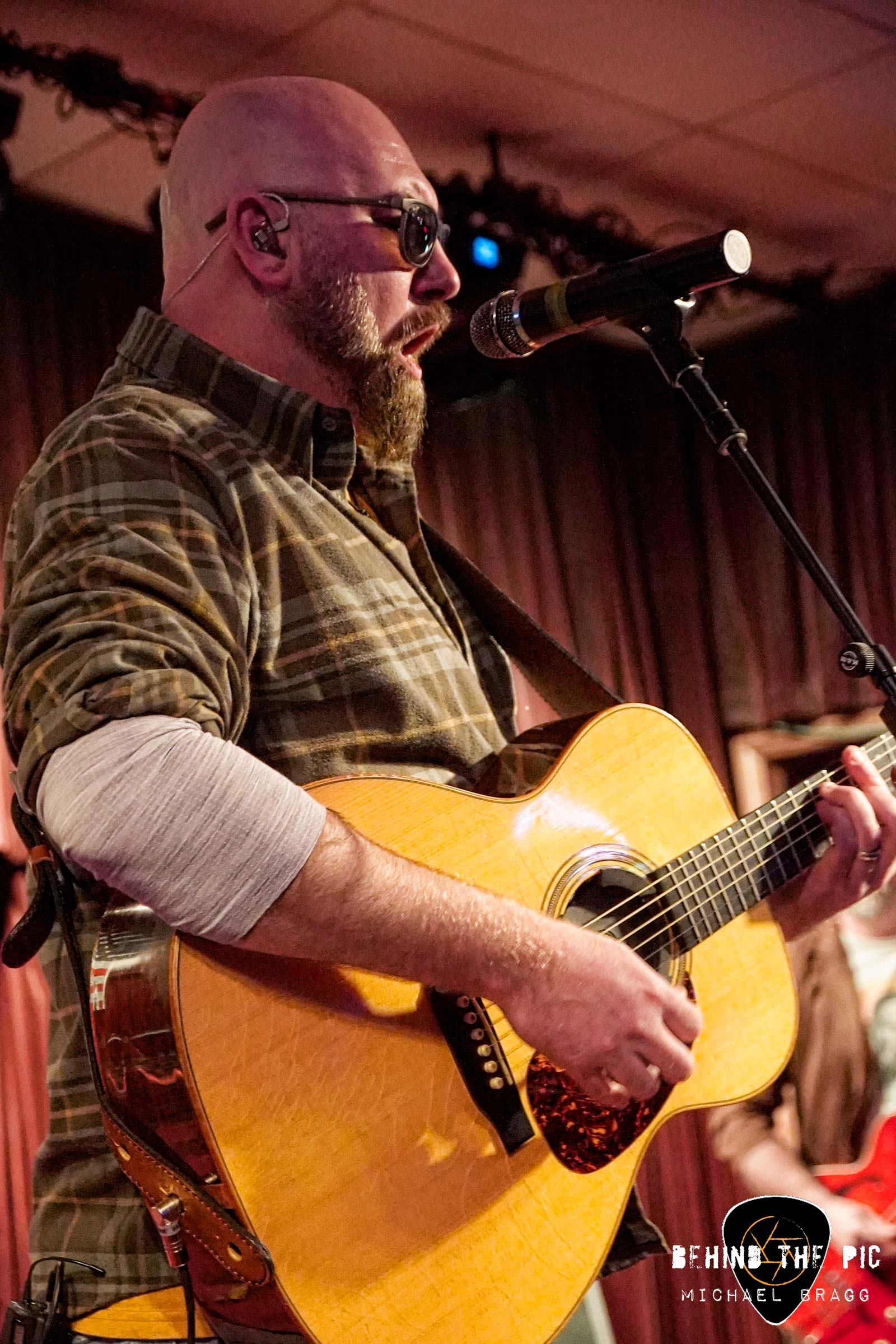 Corey Smith, The Blind Horse Saloon, Behind the pic, 1600x2400 HD Handy