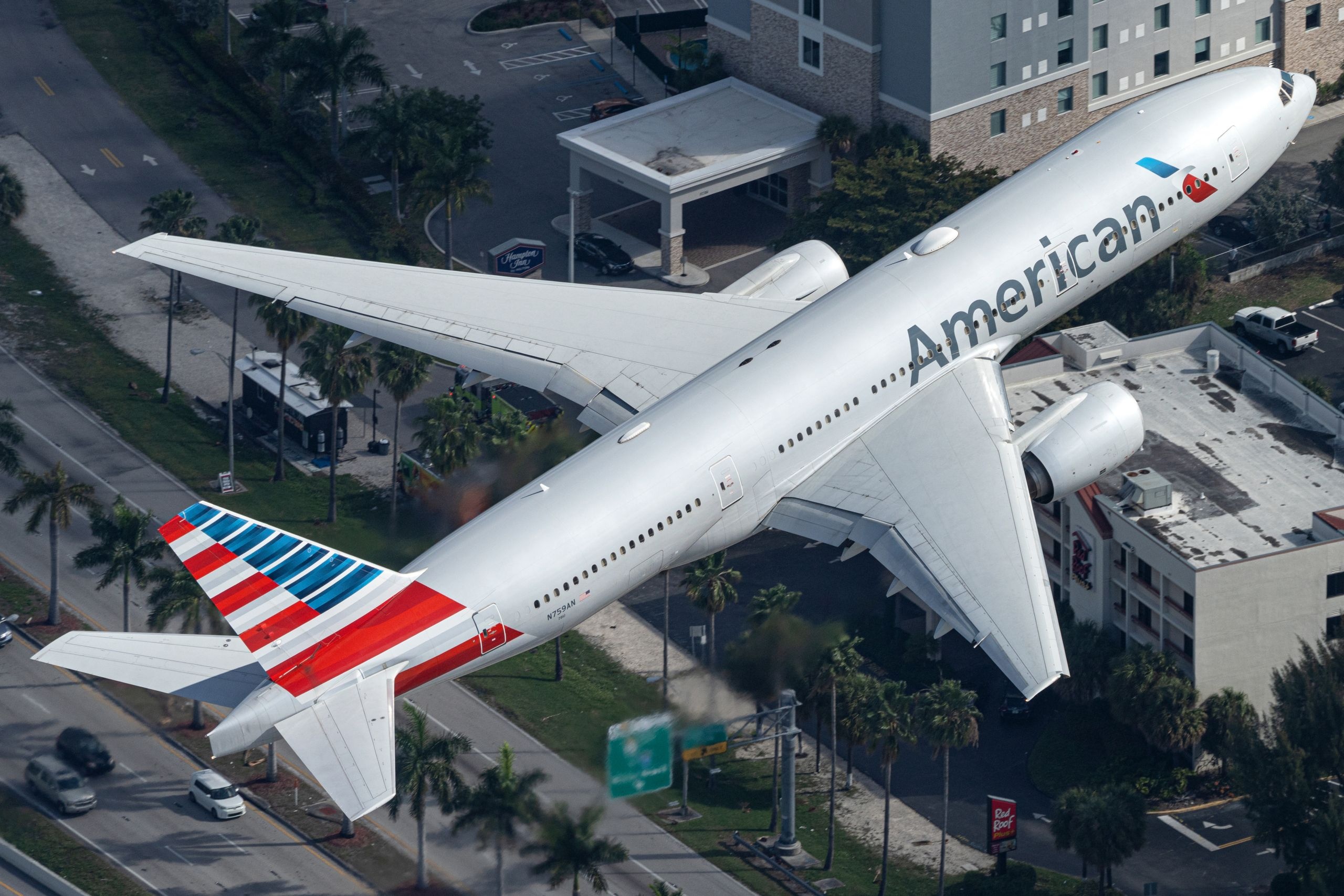 American Airlines, Long haul cuts, 2560x1710 HD Desktop