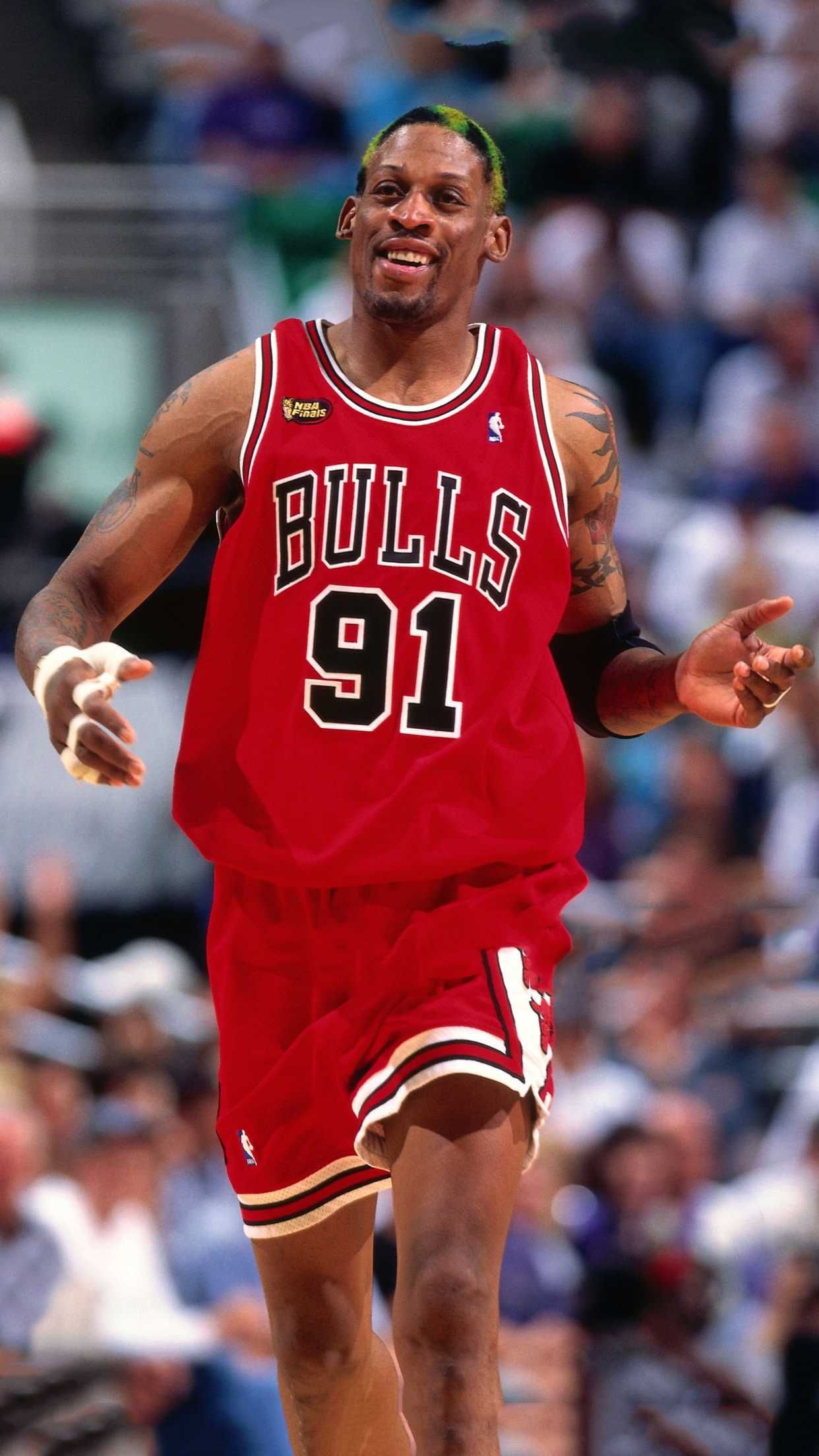 Dennis Rodman wallpaper, Basketball legend, Chicago Bulls, NBA icon, 1250x2210 HD Phone