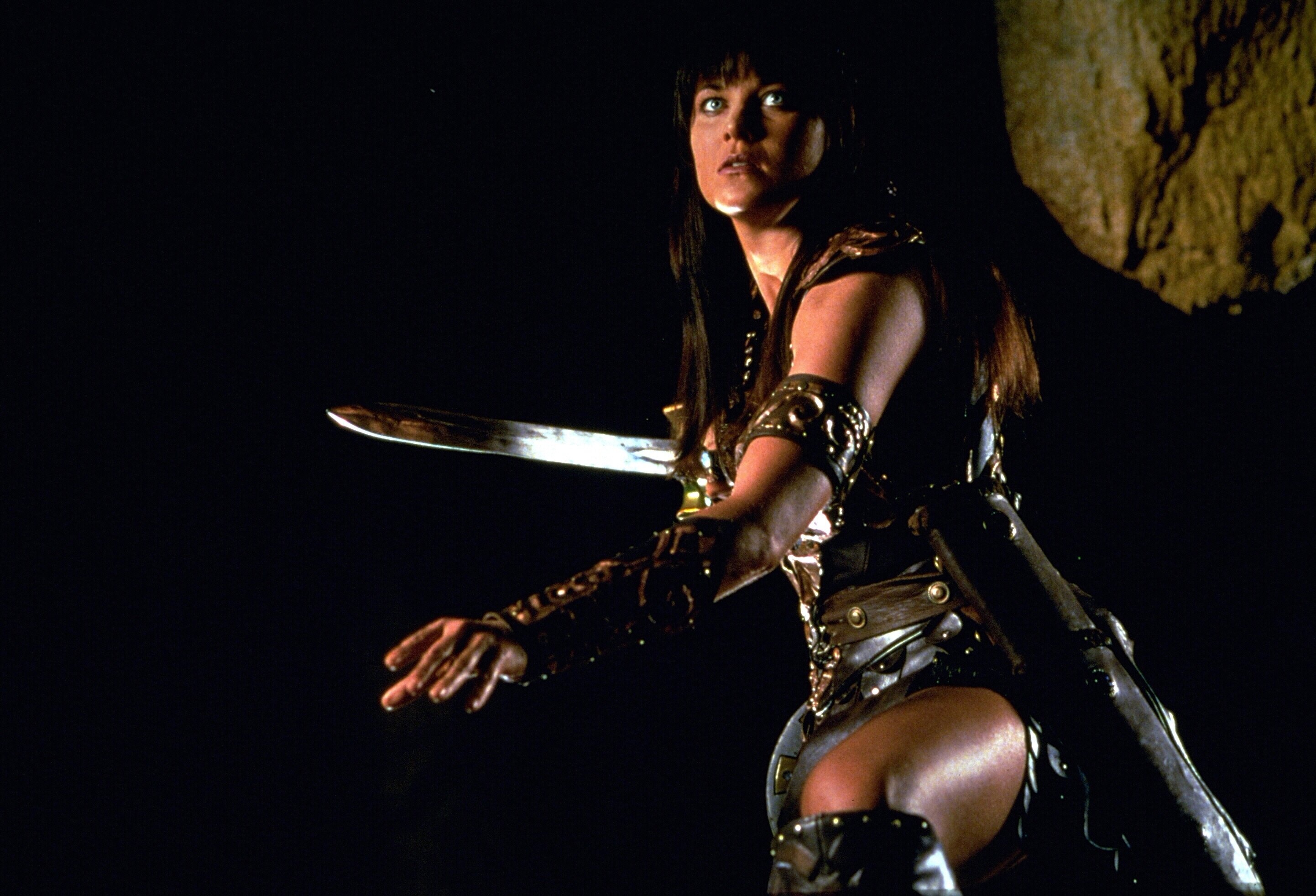 Lucy Lawless: Xena, A fictional character from Robert Tapert's “Xena: Warrior Princess franchise”, 1995-2001. 2890x1970 HD Background.
