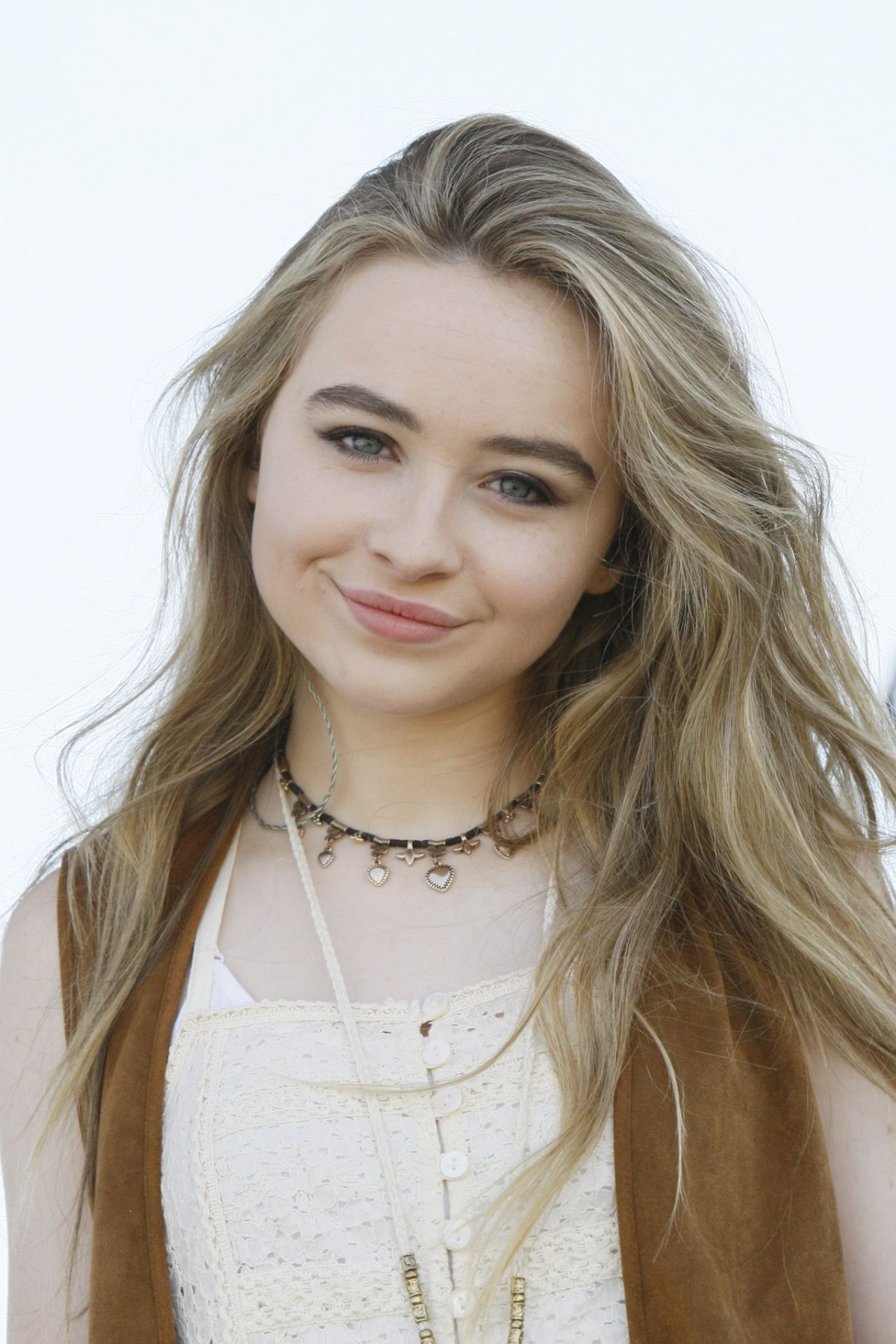 Sabrina Carpenter wallpapers, Celebrity HQ pictures, 4K wallpapers, 2019 wallpapers, 1280x1920 HD Handy