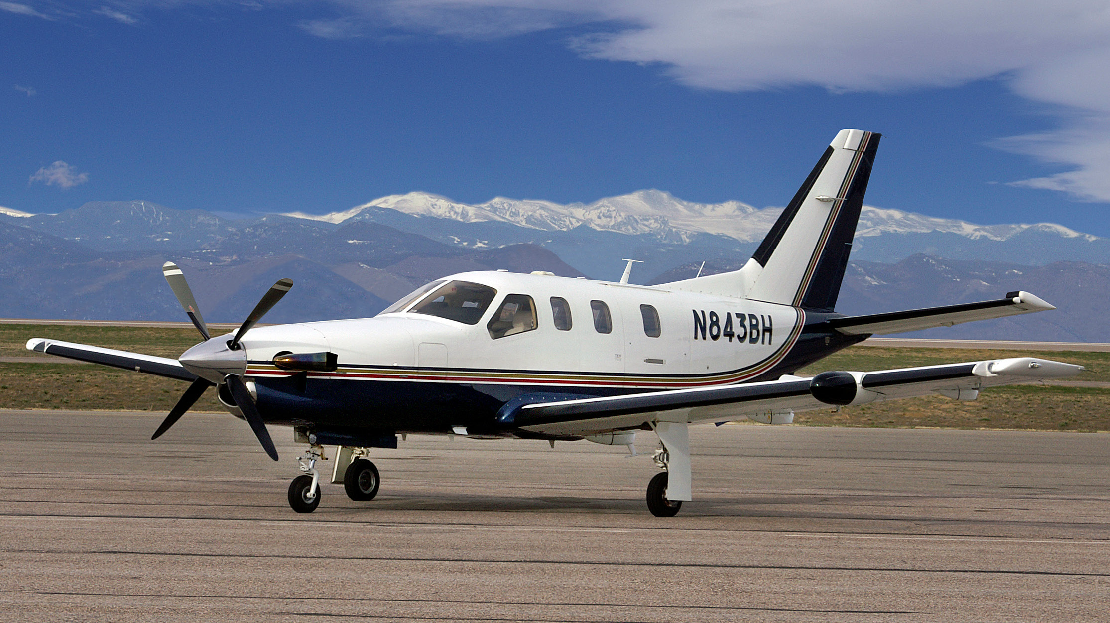 EADS Socata travels, Socata TBM 700B, High-performance aircraft, Private plane, 2230x1260 HD Desktop