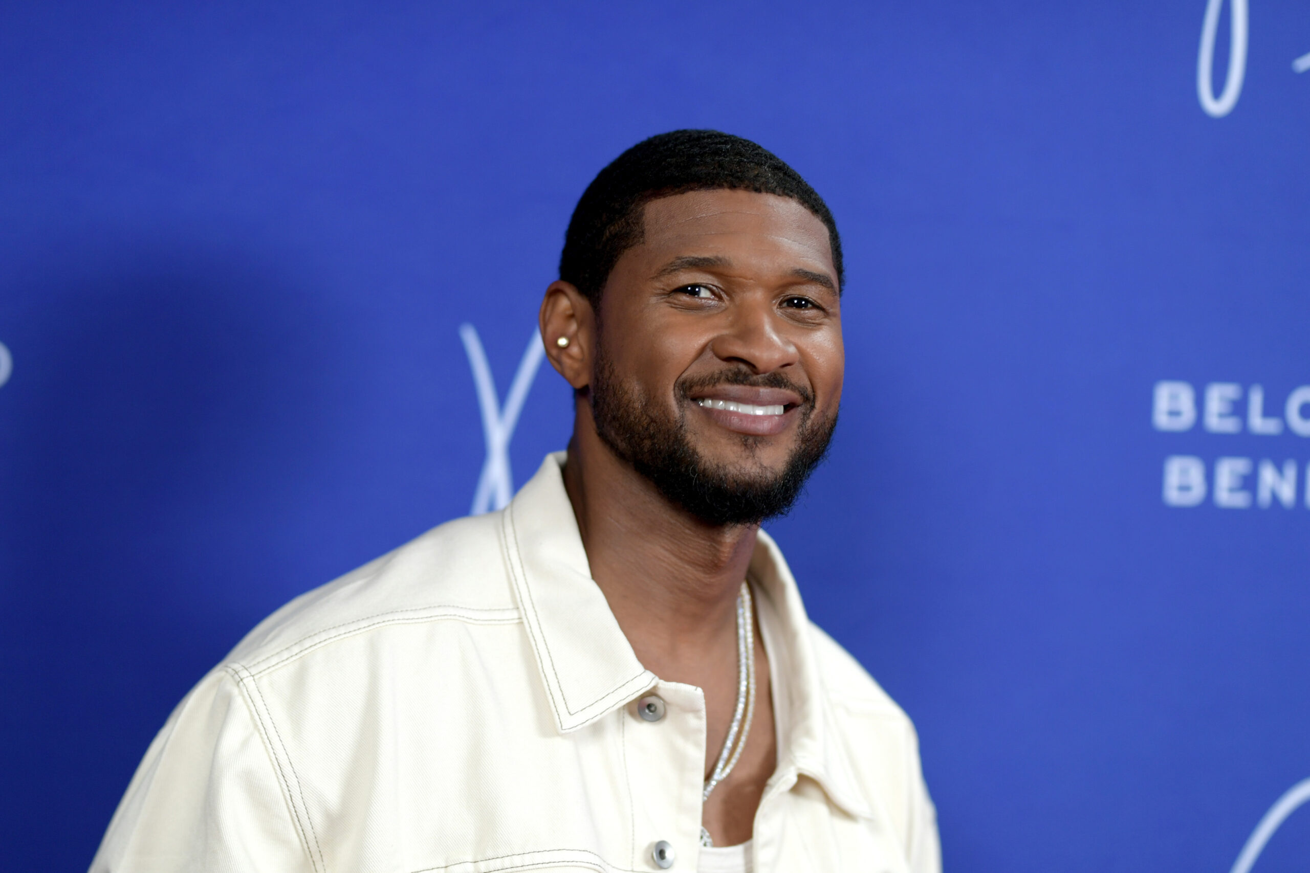Usher, Phobia rumors, Relationship on album, Record label controversy, 2560x1710 HD Desktop