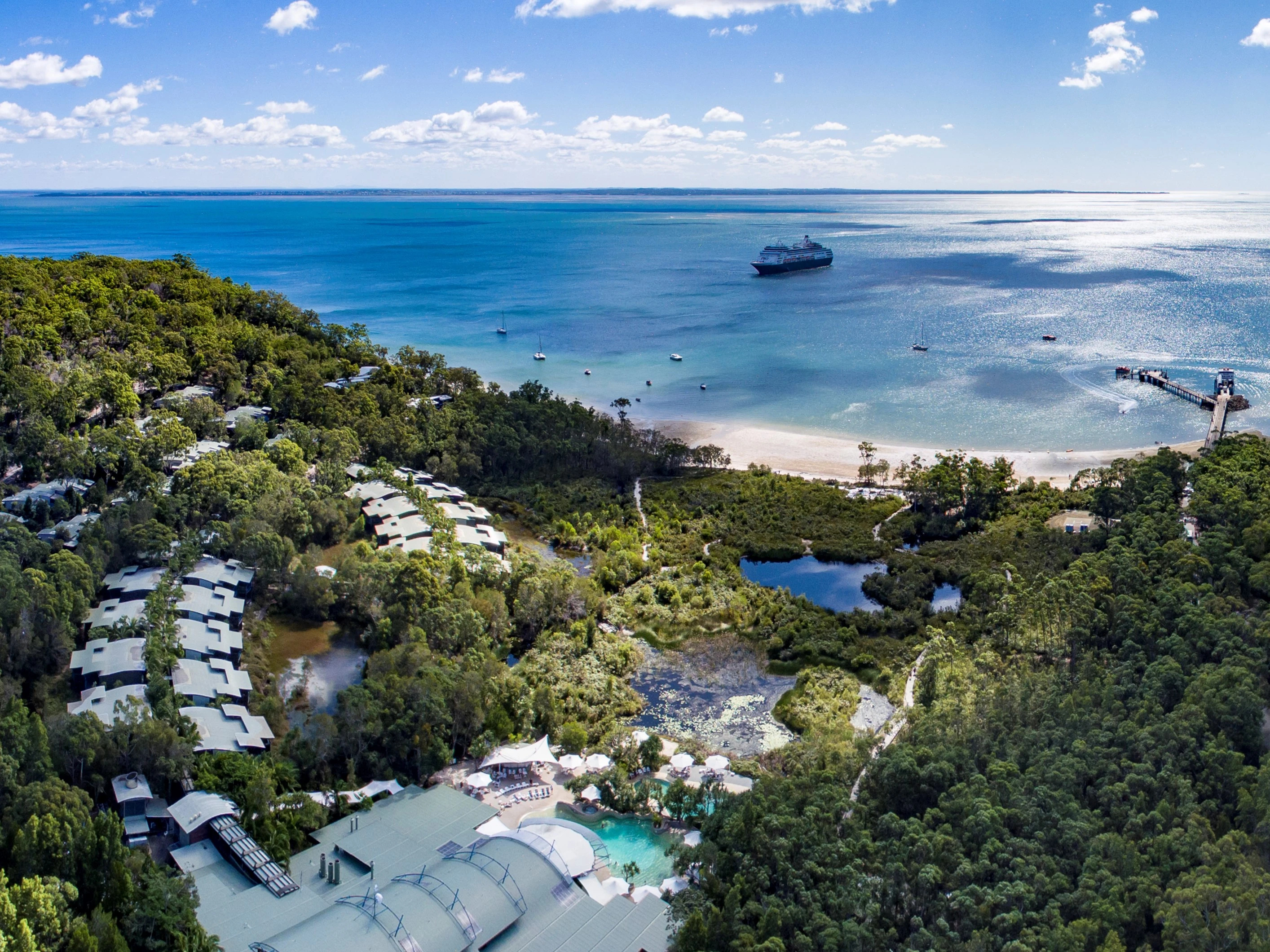 Kingfisher Bay Resort, Fraser Island, Australia, Royal retreat, 2830x2120 HD Desktop