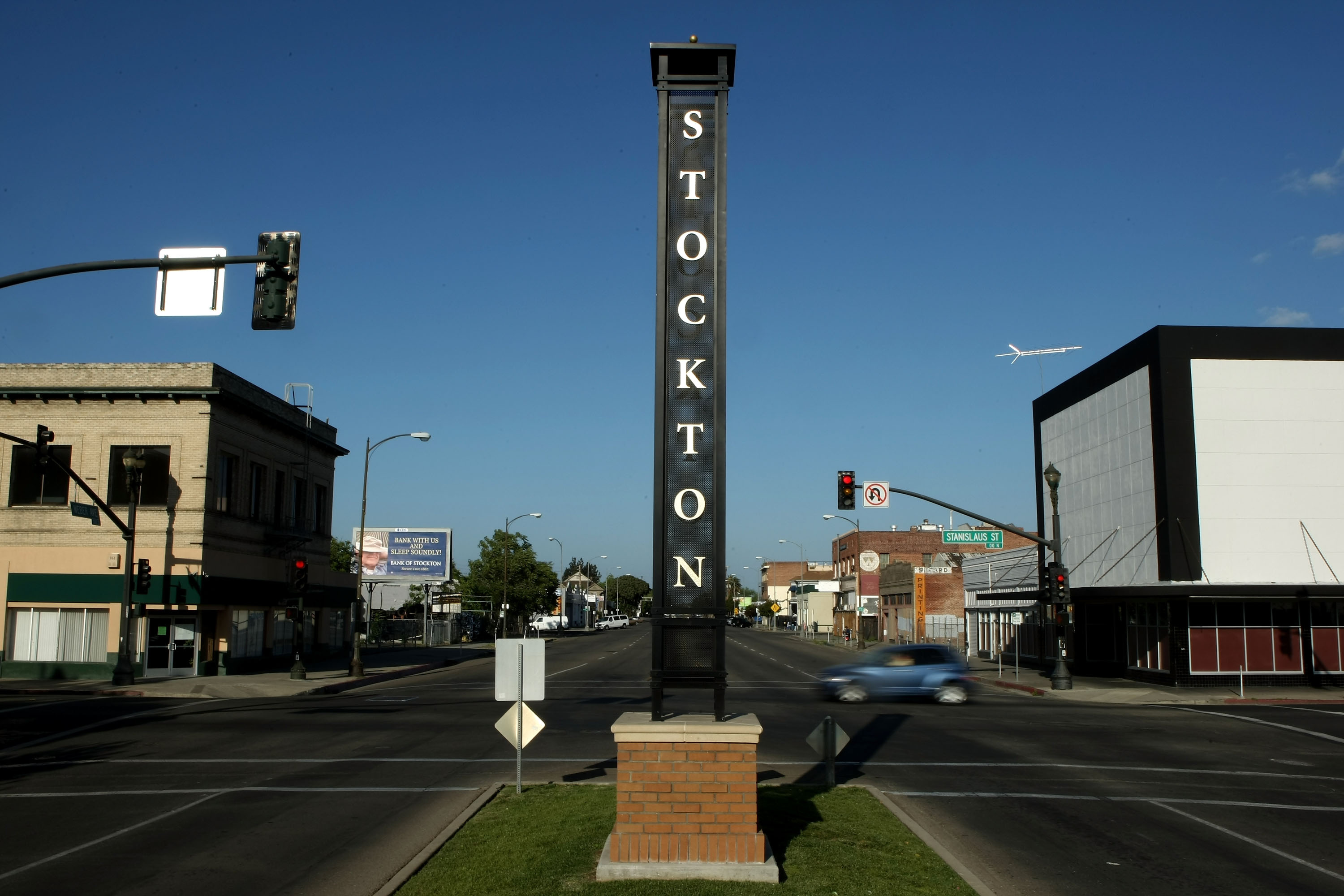 Stockton travels, Financial troubles, Bankruptcy concerns, KQED analysis, 3000x2000 HD Desktop