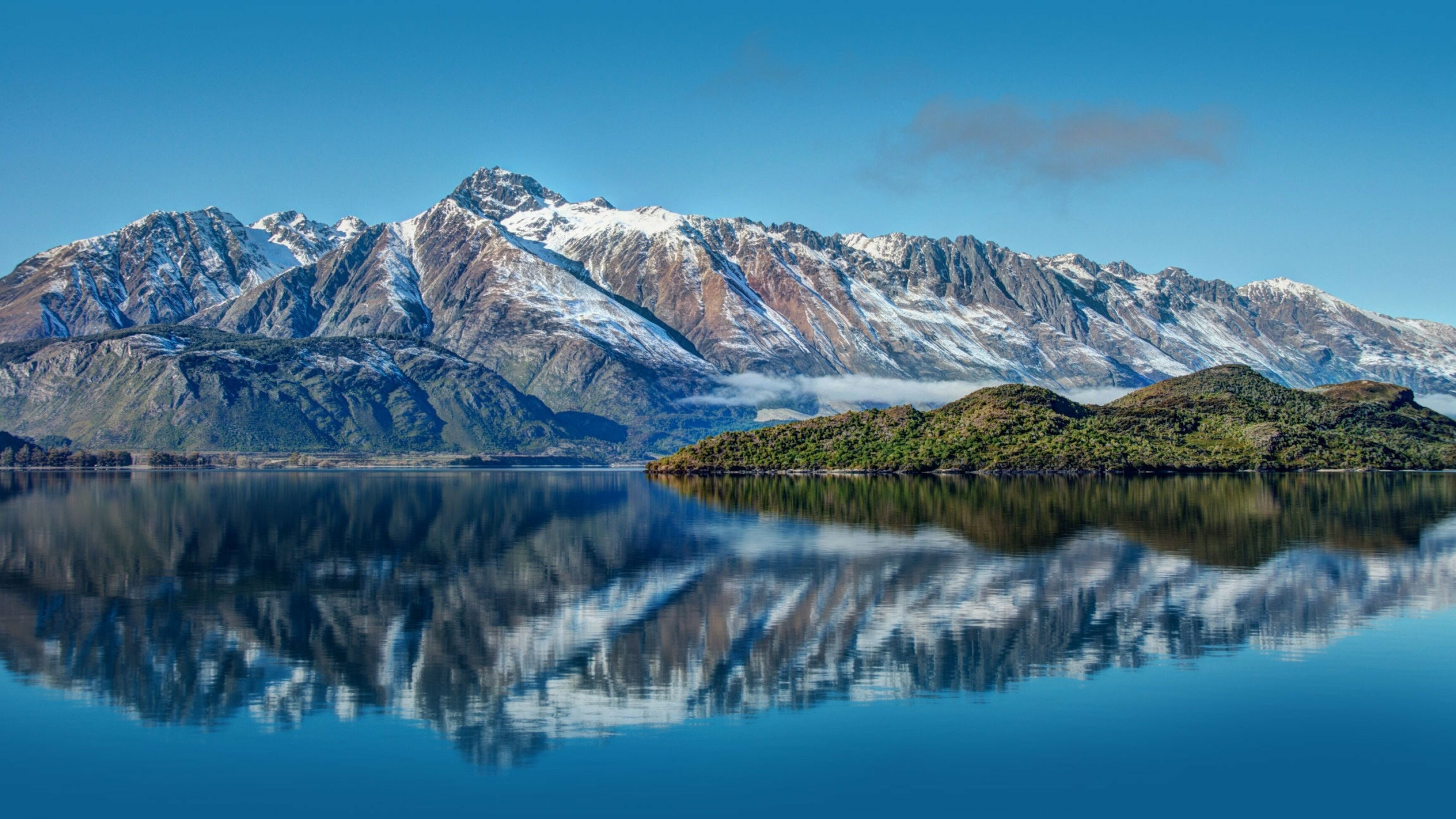 New Zealand: Pyramid Lake, The country's capital city is Wellington, and its most populous city is Auckland. 3840x2160 4K Wallpaper.