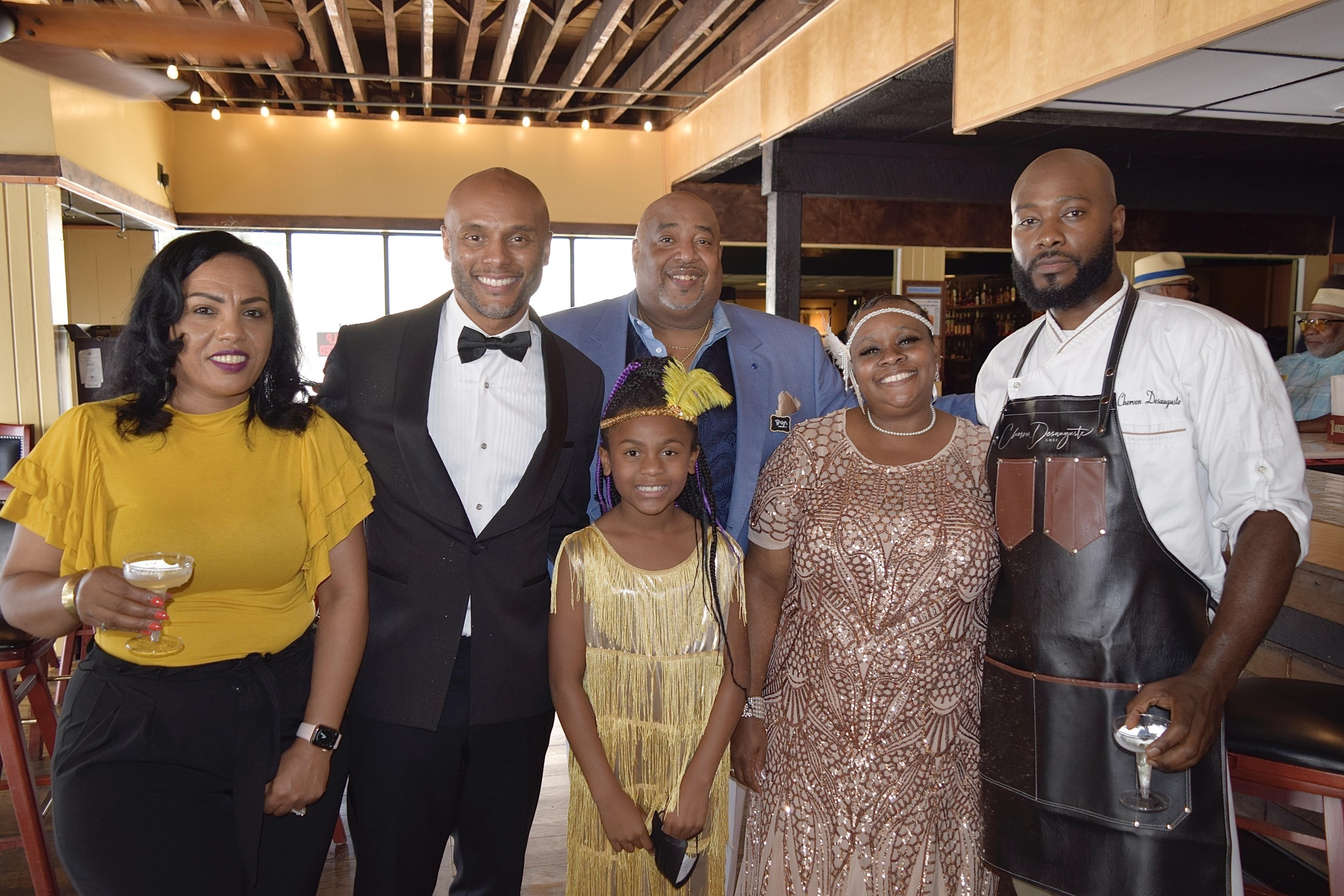 Soul and R\u0026B singer Kenny Lattimore makes couple's 25th anniversary one they'll never forget 2560x1710