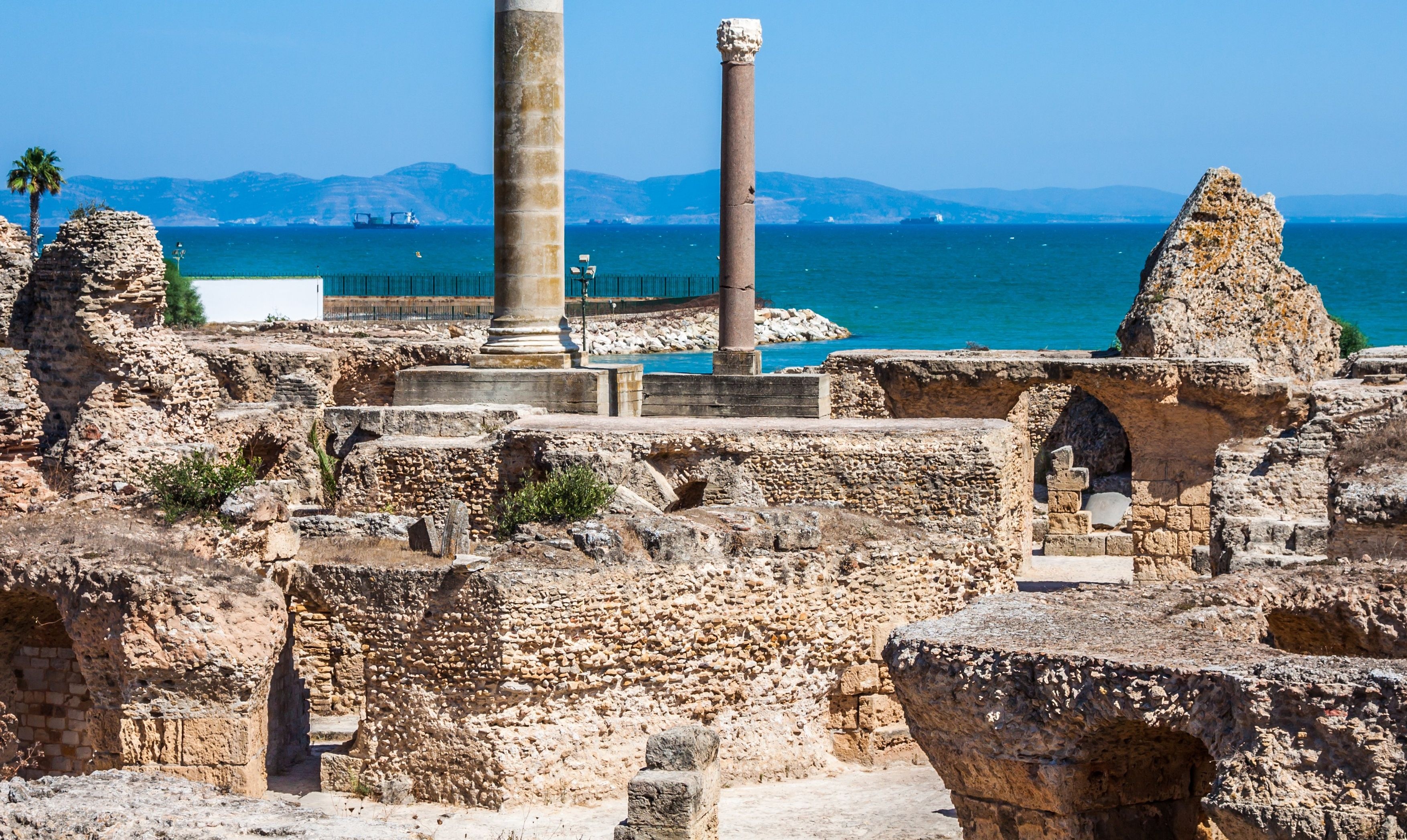 Tunisia, Must-visit destinations, Rich history, Architectural wonders, 3510x2100 HD Desktop
