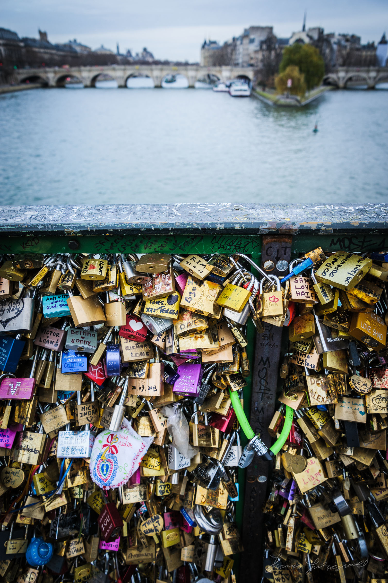 Lover's Bridge, Paris, Pont des Arts, Love locks photography, 1600x2400 HD Phone